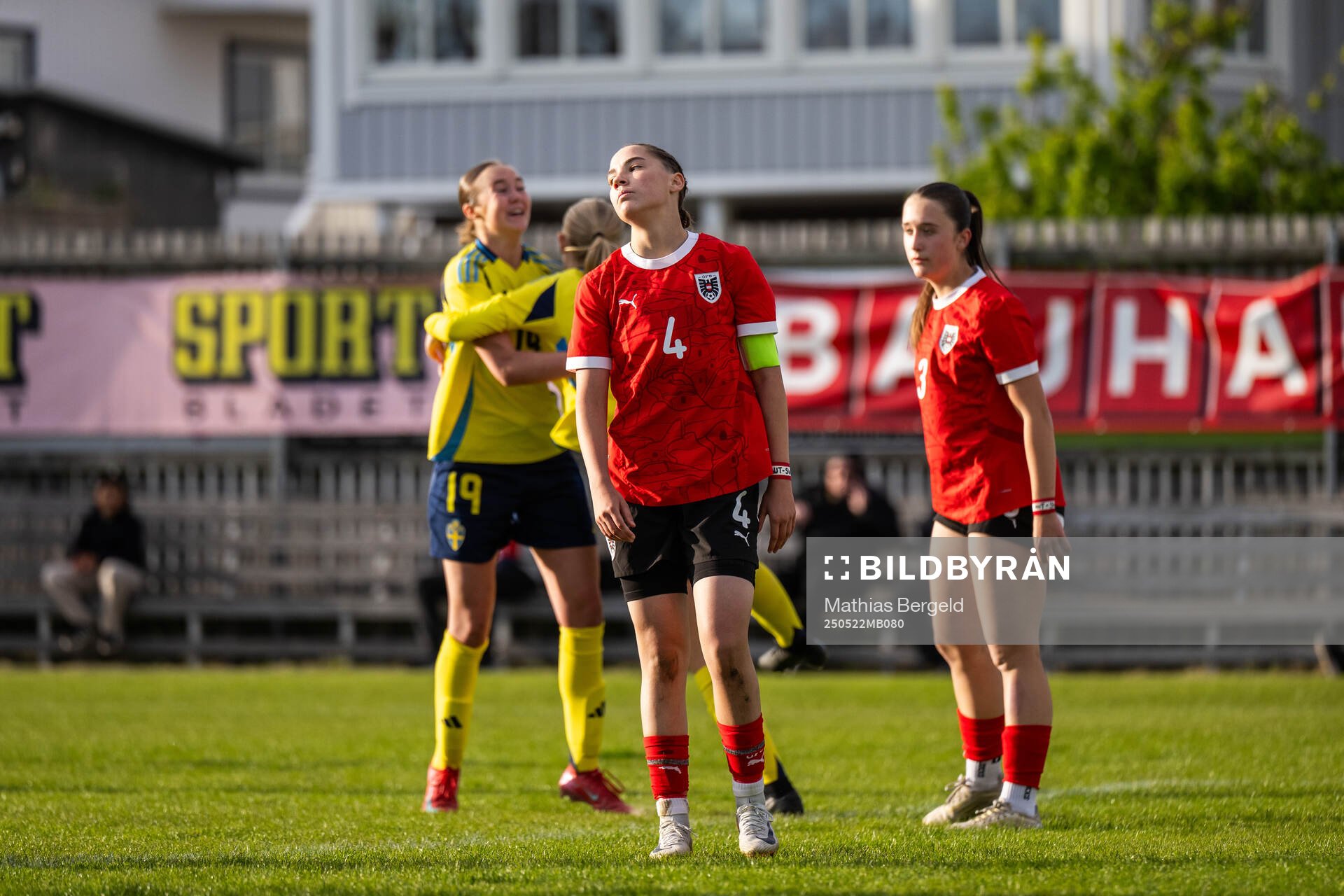 Österrikes Elina Schitter deppar