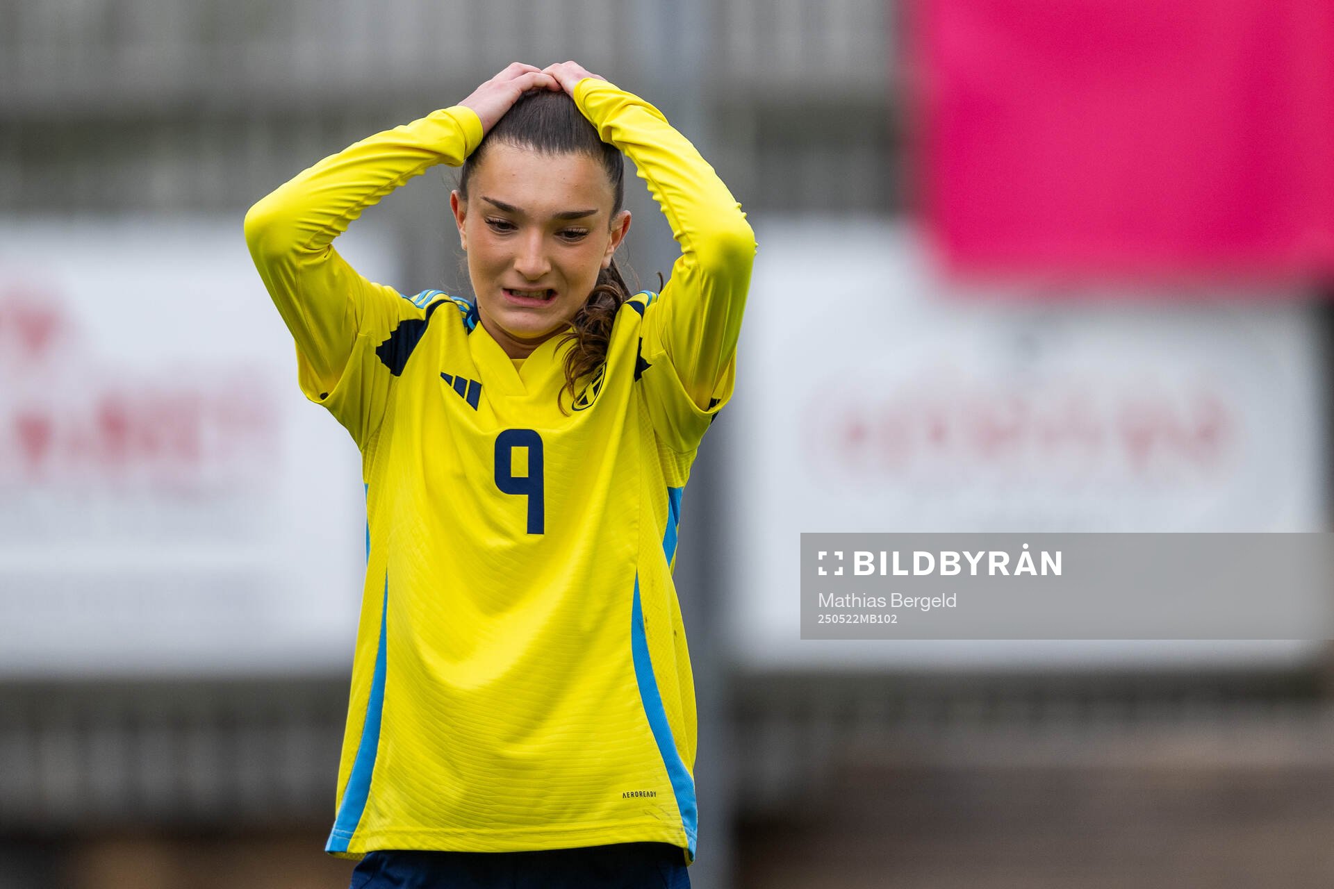 Sveriges Rona Krasniqi deppar