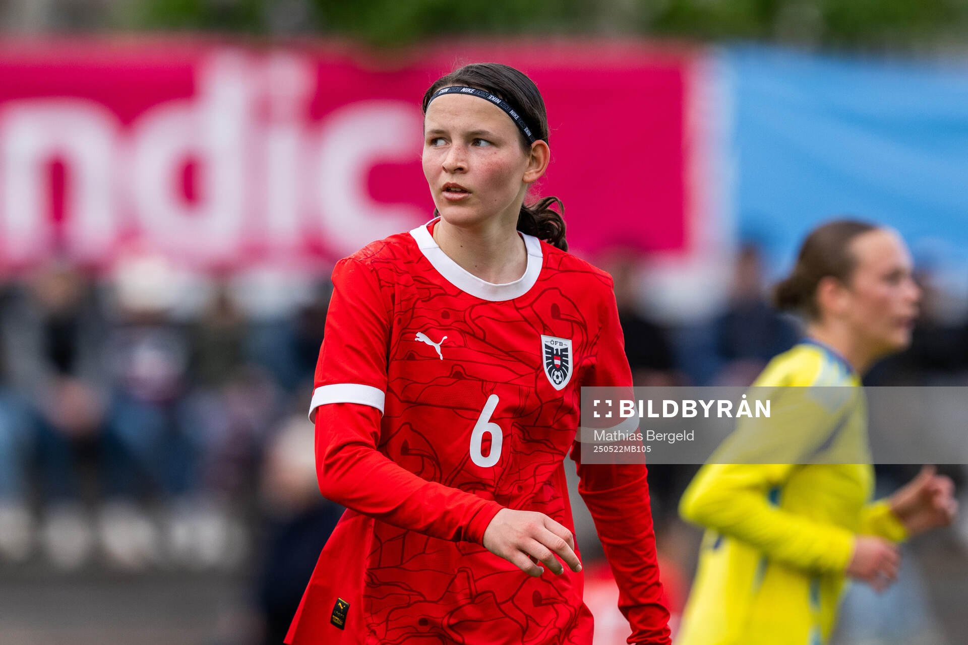 Österrikes Sandra Rausch under F16-landskampen i fotboll mellan Sverige och Österrike den 22 maj 2025 i Smögen. 
