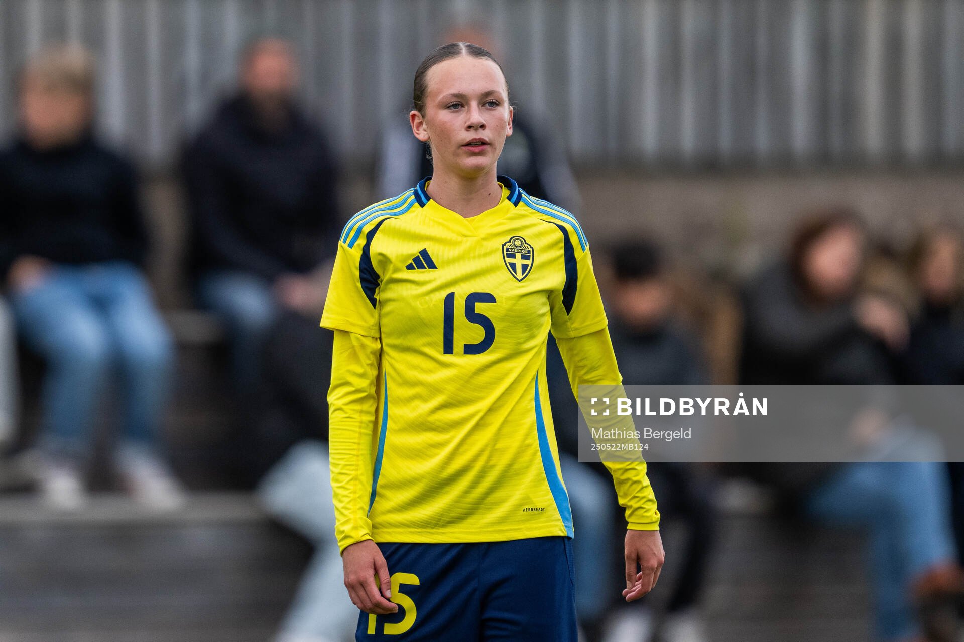 Sveriges Lovisa Breland under F16-landskampen i fotboll mellan Sverige och Österrike den 22 maj 2025 i Smögen. 