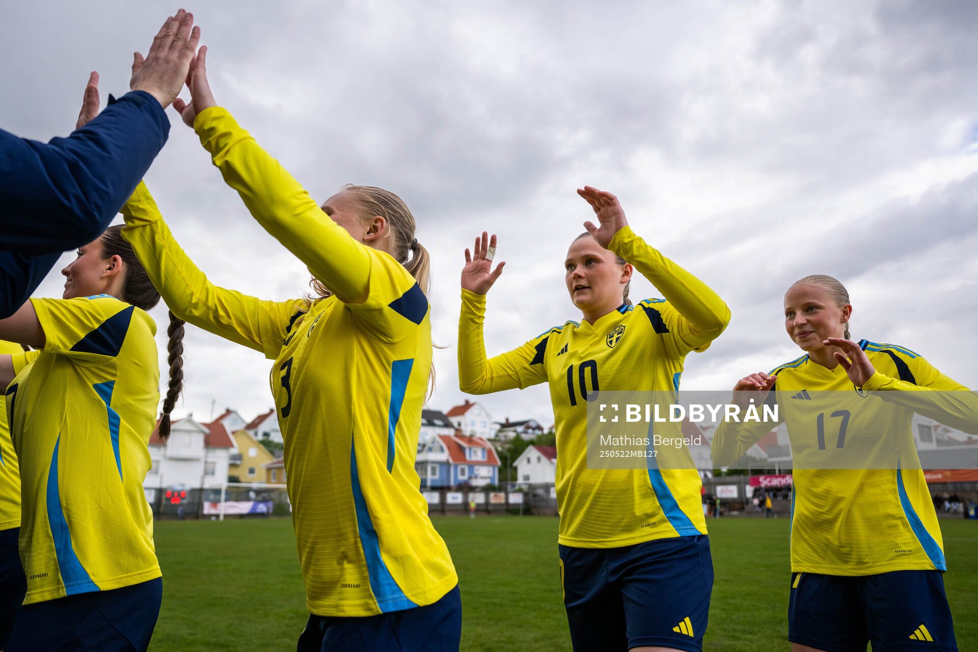 Sveriges Alva Wessberg, Ellie Junetoft och Stina Myrén