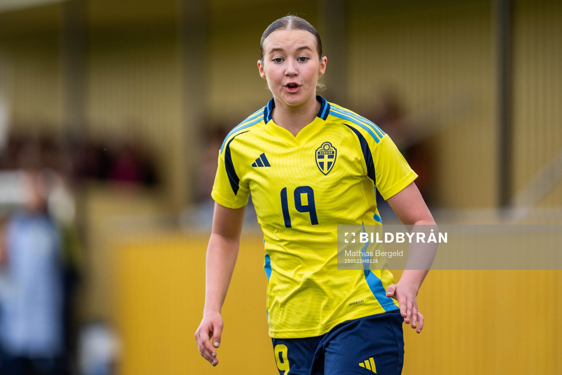 Sveriges Lillian Häggkvist under F16-landskampen i fotboll mellan Sverige och Österrike den 22 maj 2025 i Smögen. 