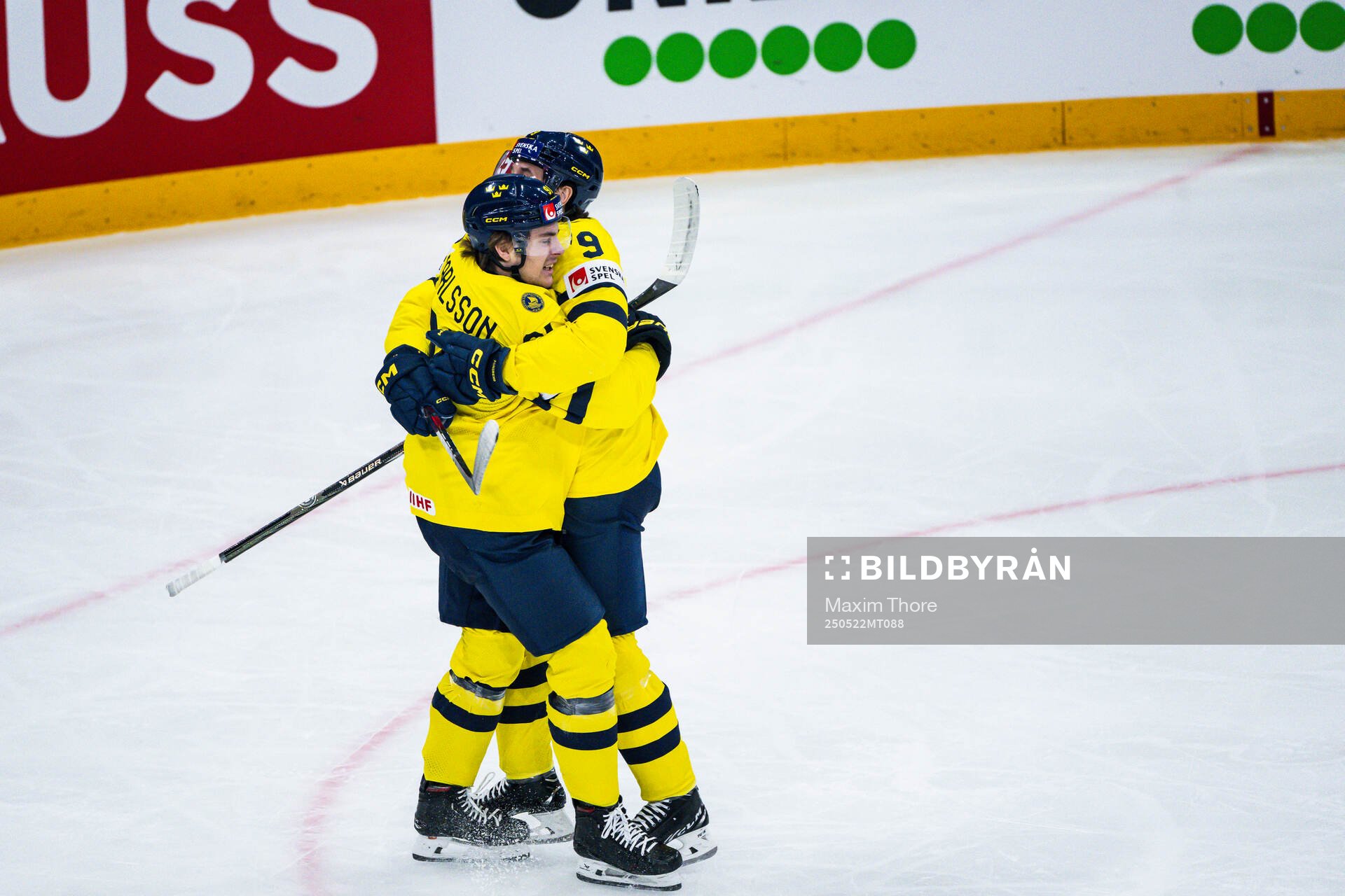 Leo Carlsson of Sweden celebrates the 1-0 goal