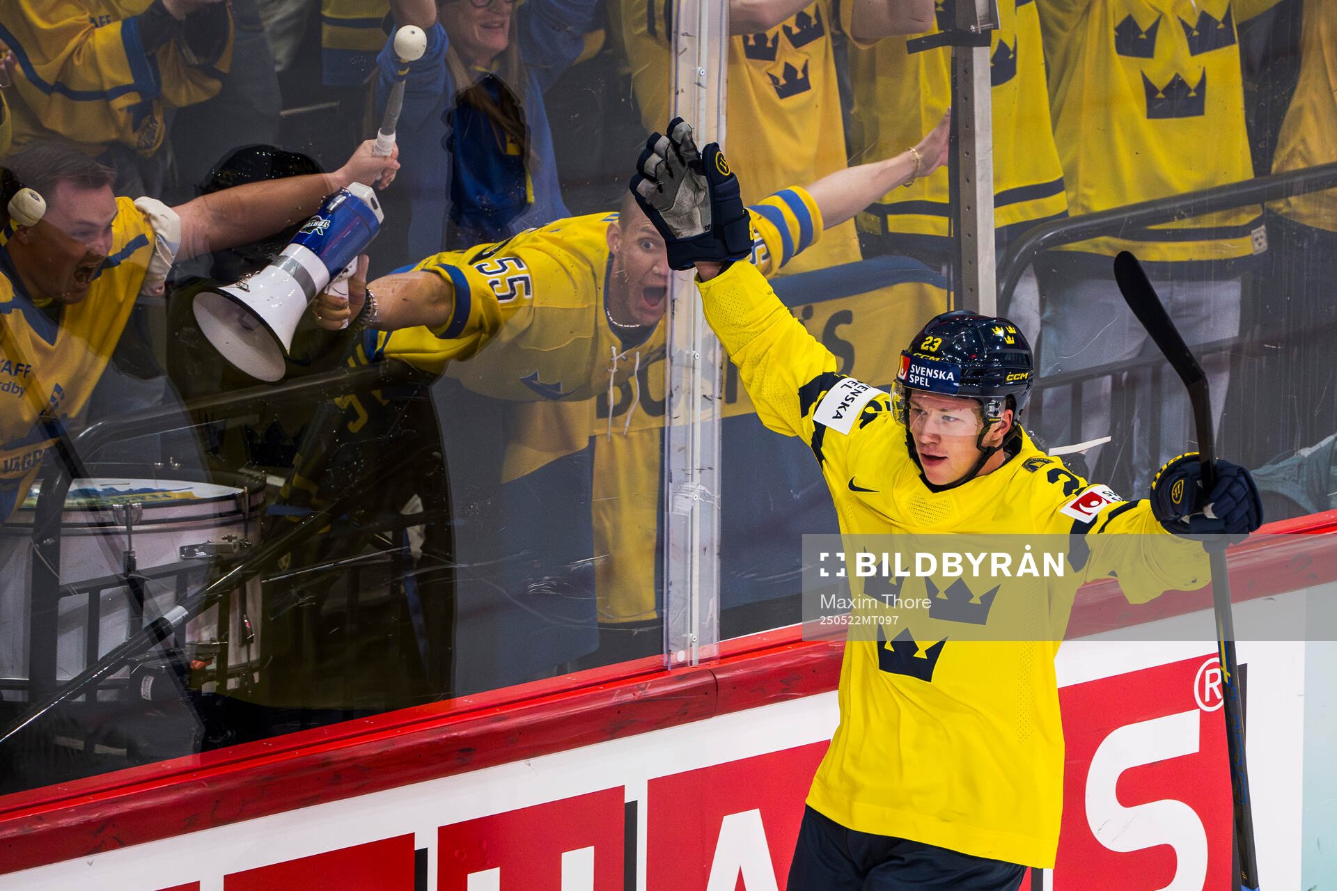 Lucas Raymond of Sweden celebrates the 3-0 goal