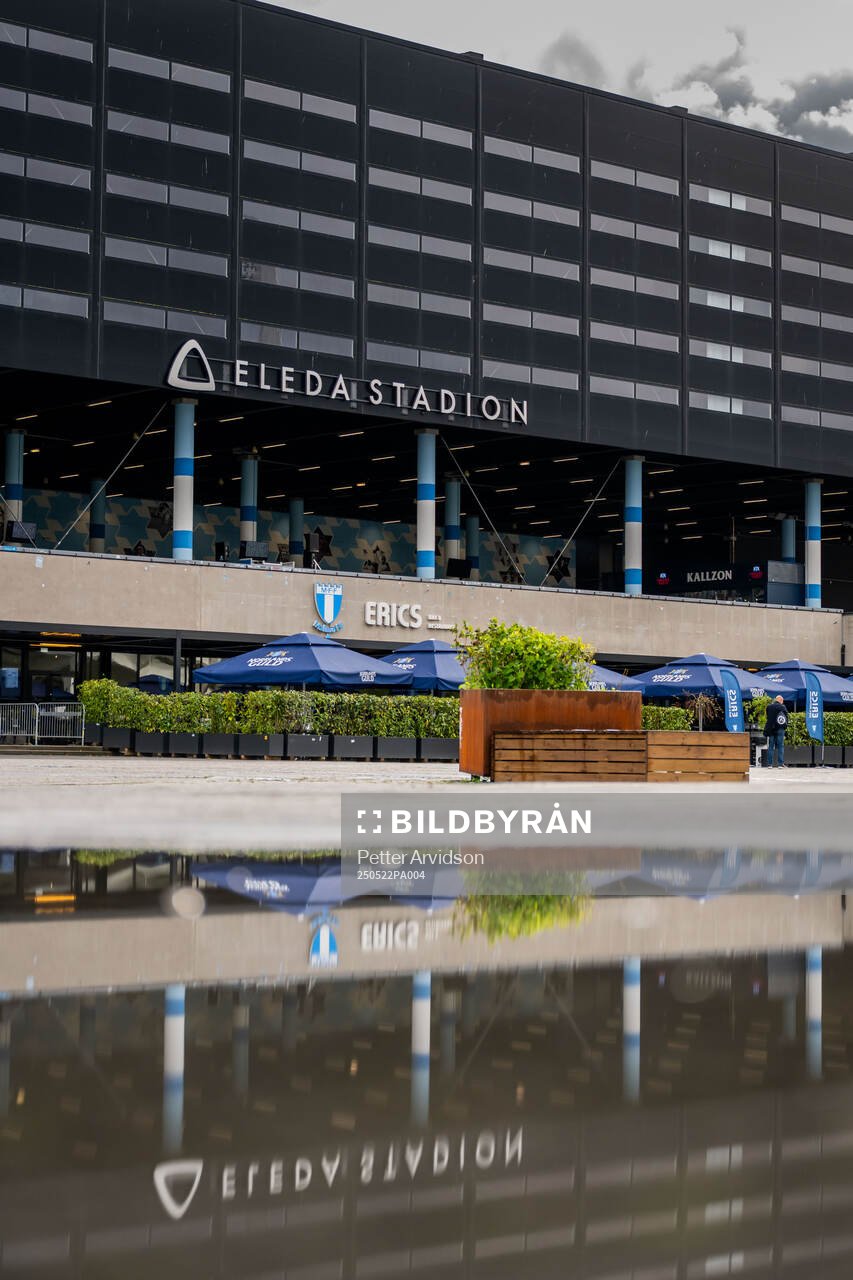Exteriör Eleda Stadion inför fotbollsmatchen i Allsvenskan mellan Malmö FF och AIK den 22 maj 2025 i Malmö. 