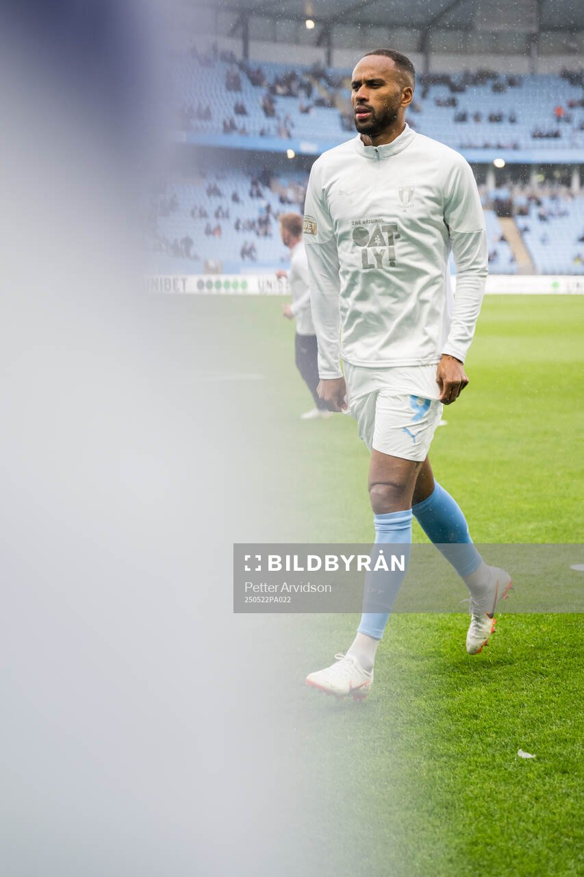 Malmö FFs Isaac Kiese Thelin inför fotbollsmatchen i Allsvenskan mellan Malmö FF och AIK den 22 maj 2025 i Malmö. 