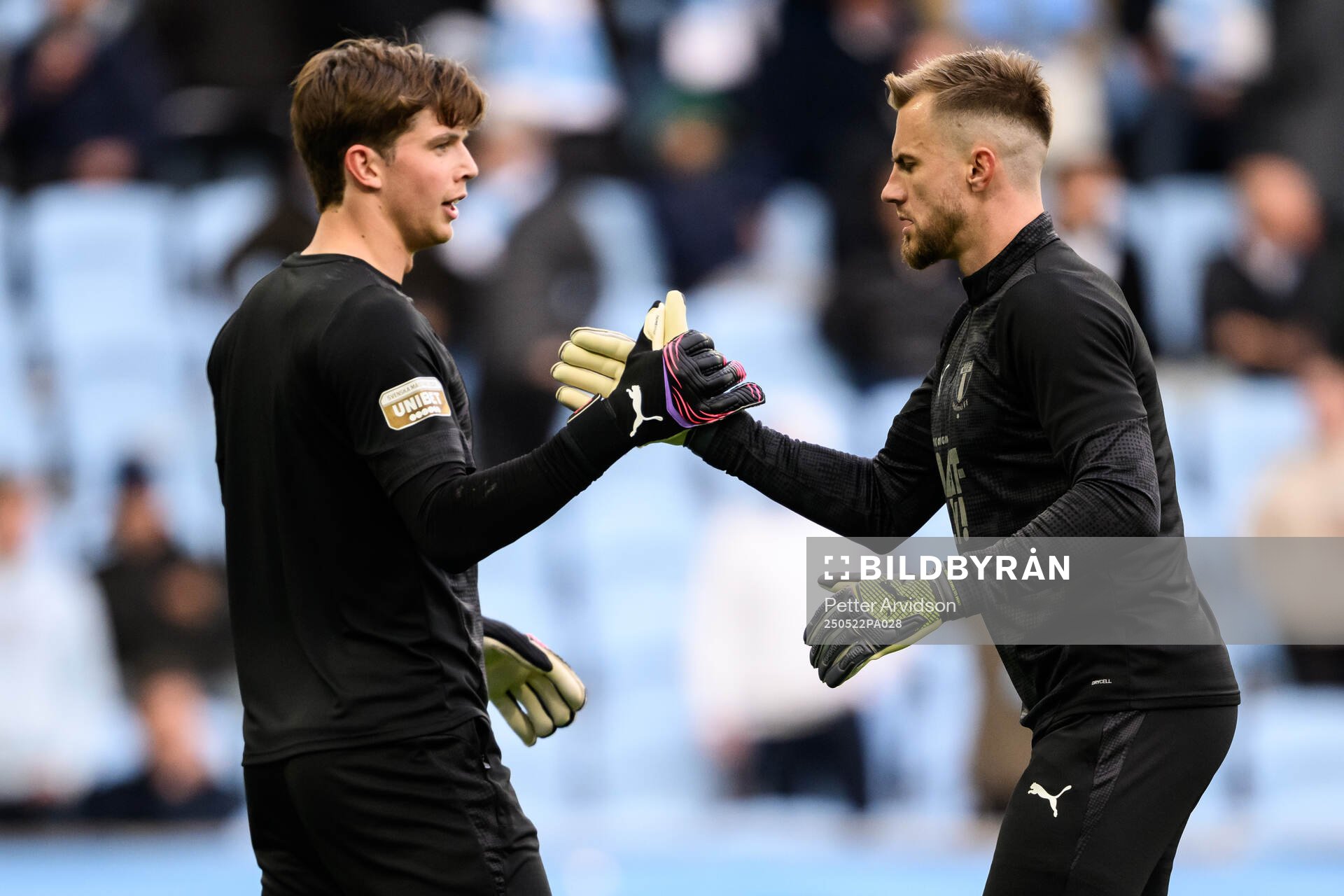 Malmö FFs Melker Ellborg och Ricardo Friedrich inför fotbollsmatchen i Allsvenskan mellan Malmö FF och AIK den 22 maj 2025 i Malmö. 