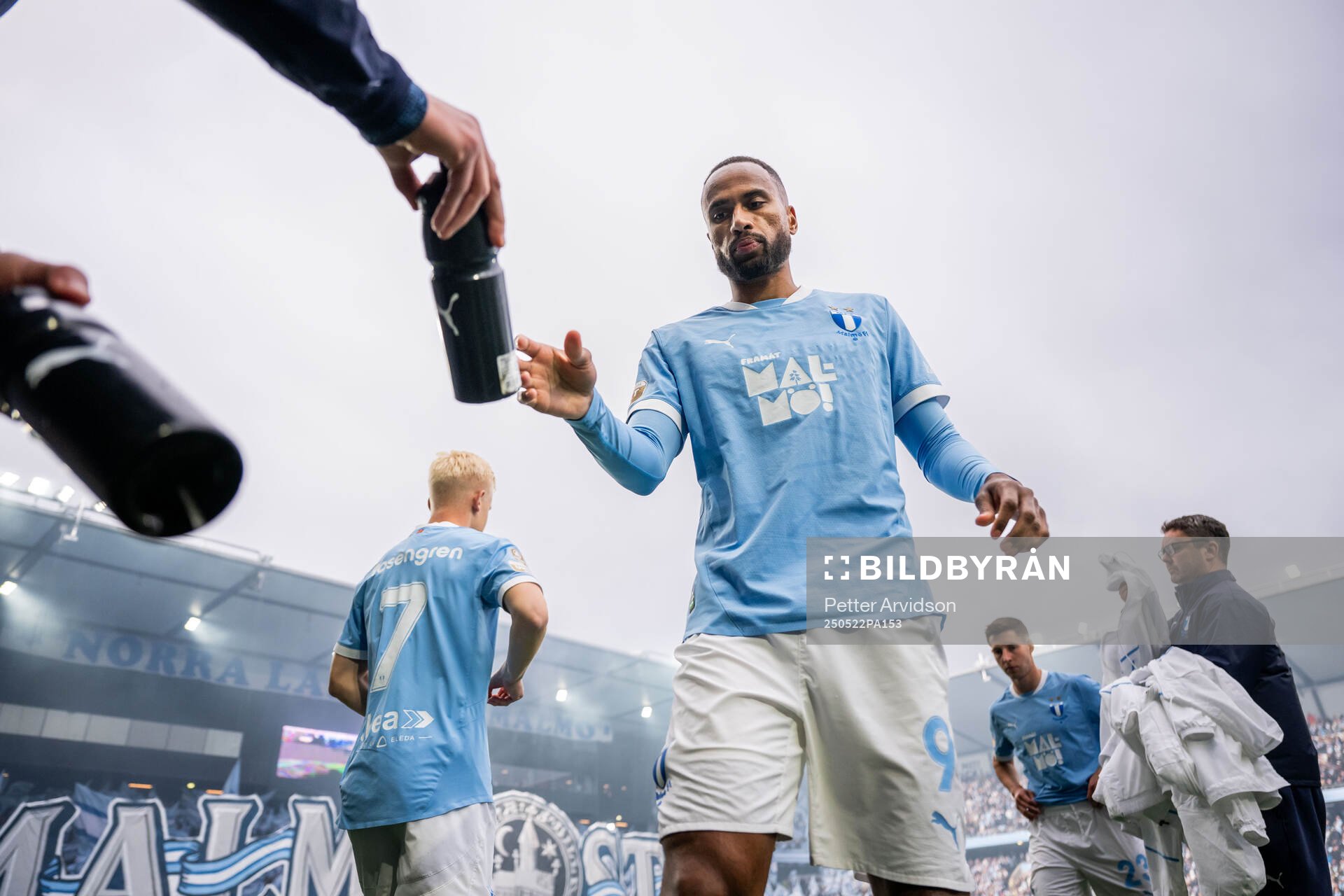 Malmö FFs Isaac Kiese Thelin inför fotbollsmatchen i Allsvenskan mellan Malmö FF och AIK den 22 maj 2025 i Malmö. 
