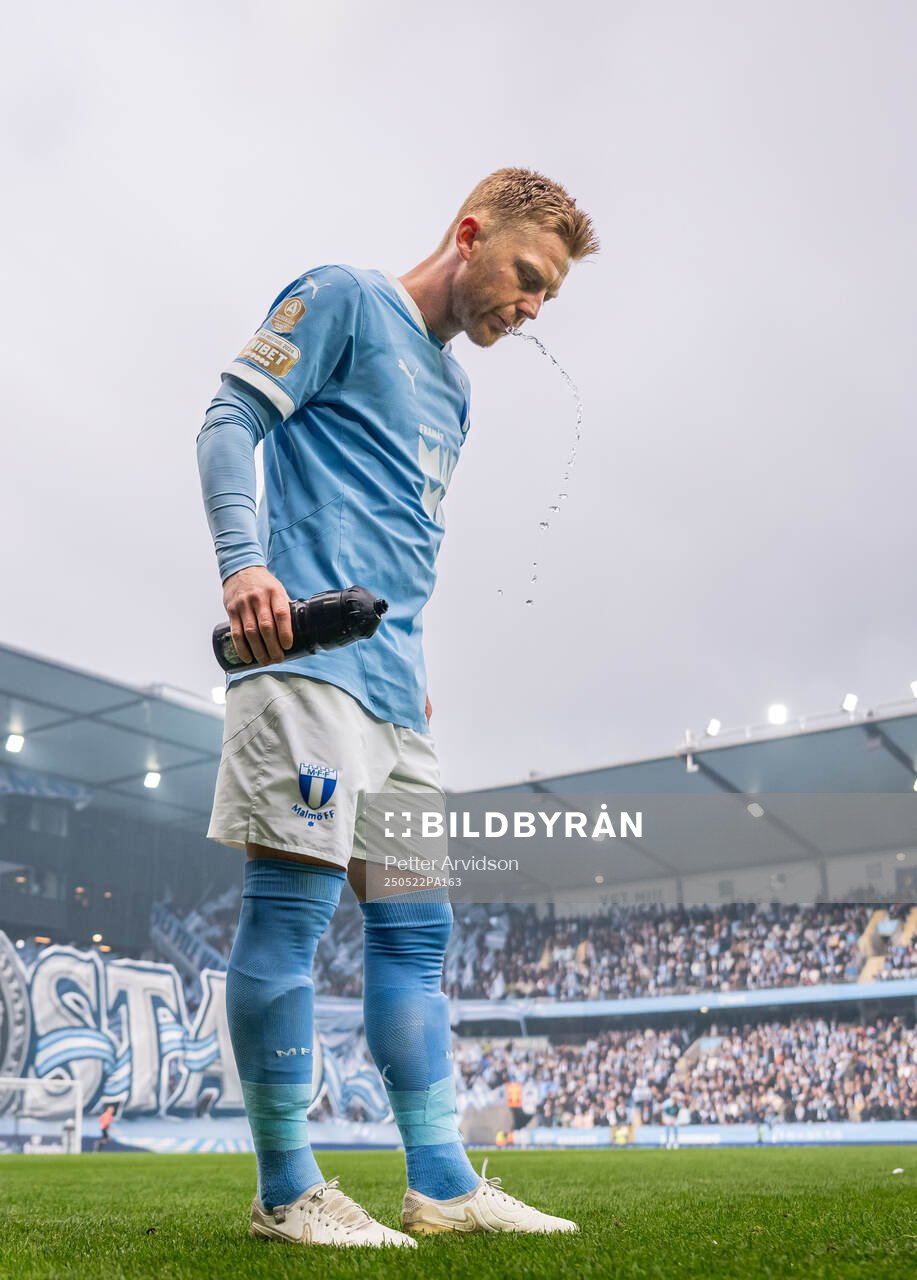 Malmö FFs Anders Christiansen inför fotbollsmatchen i Allsvenskan mellan Malmö FF och AIK den 22 maj 2025 i Malmö. 