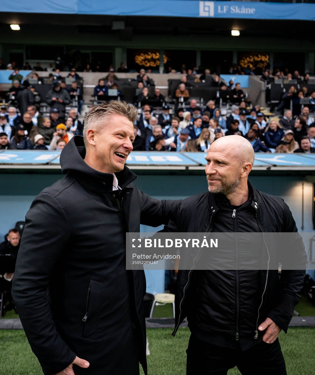 AIKs tränare Mikkjal Thomassen och Malmö FFs tränare Henrik Rydström inför fotbollsmatchen i Allsvenskan mellan Malmö FF och AIK den 22 maj 2025 i Malmö.