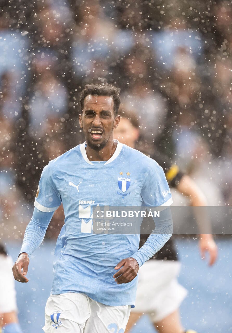 Malmö FFs Taha Ali under fotbollsmatchen i Allsvenskan mellan Malmö FF och AIK den 22 maj 2025 i Malmö. 