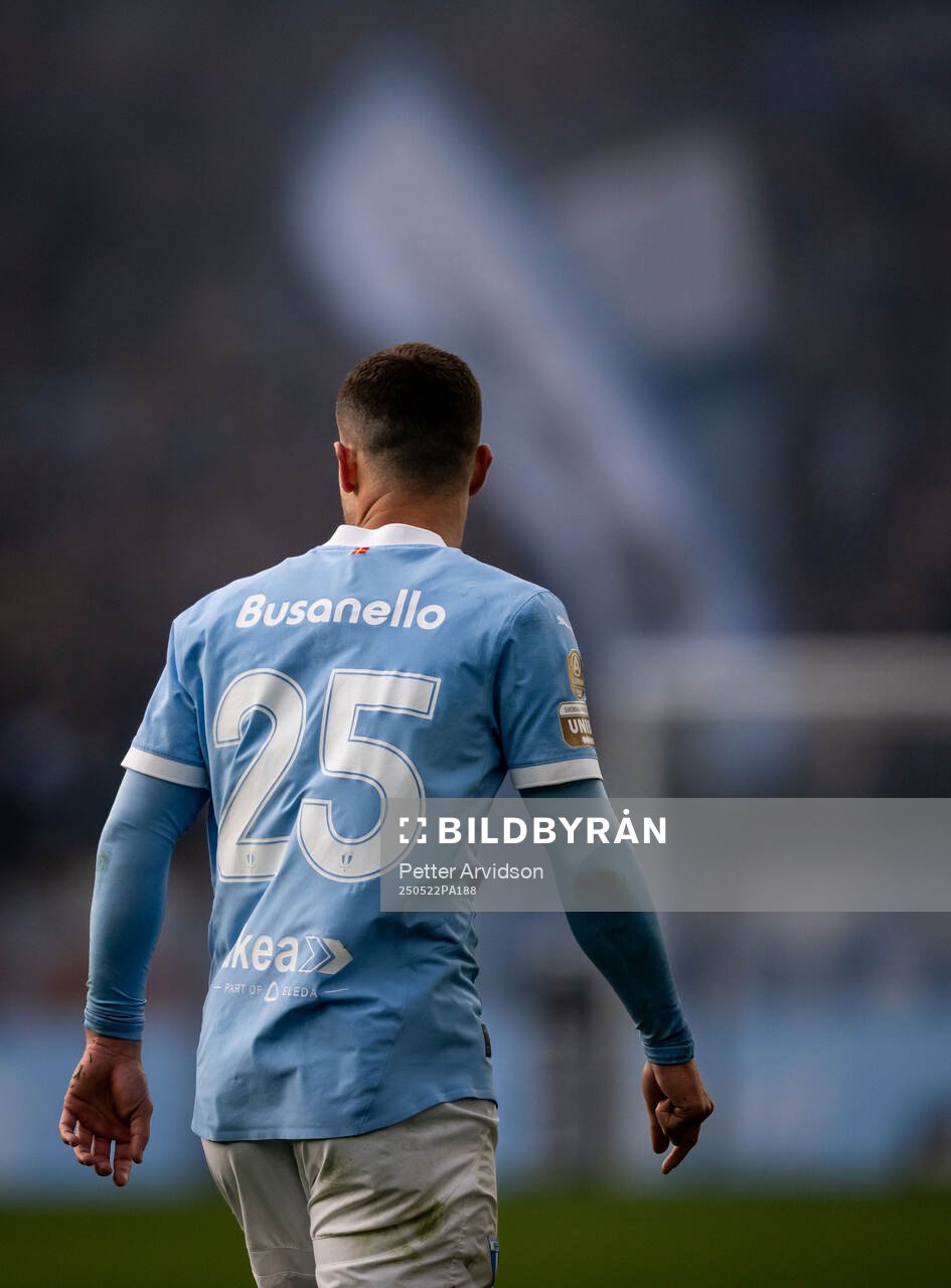Malmö FFs Gabriel Busanello under fotbollsmatchen i Allsvenskan mellan Malmö FF och AIK den 22 maj 2025 i Malmö. 