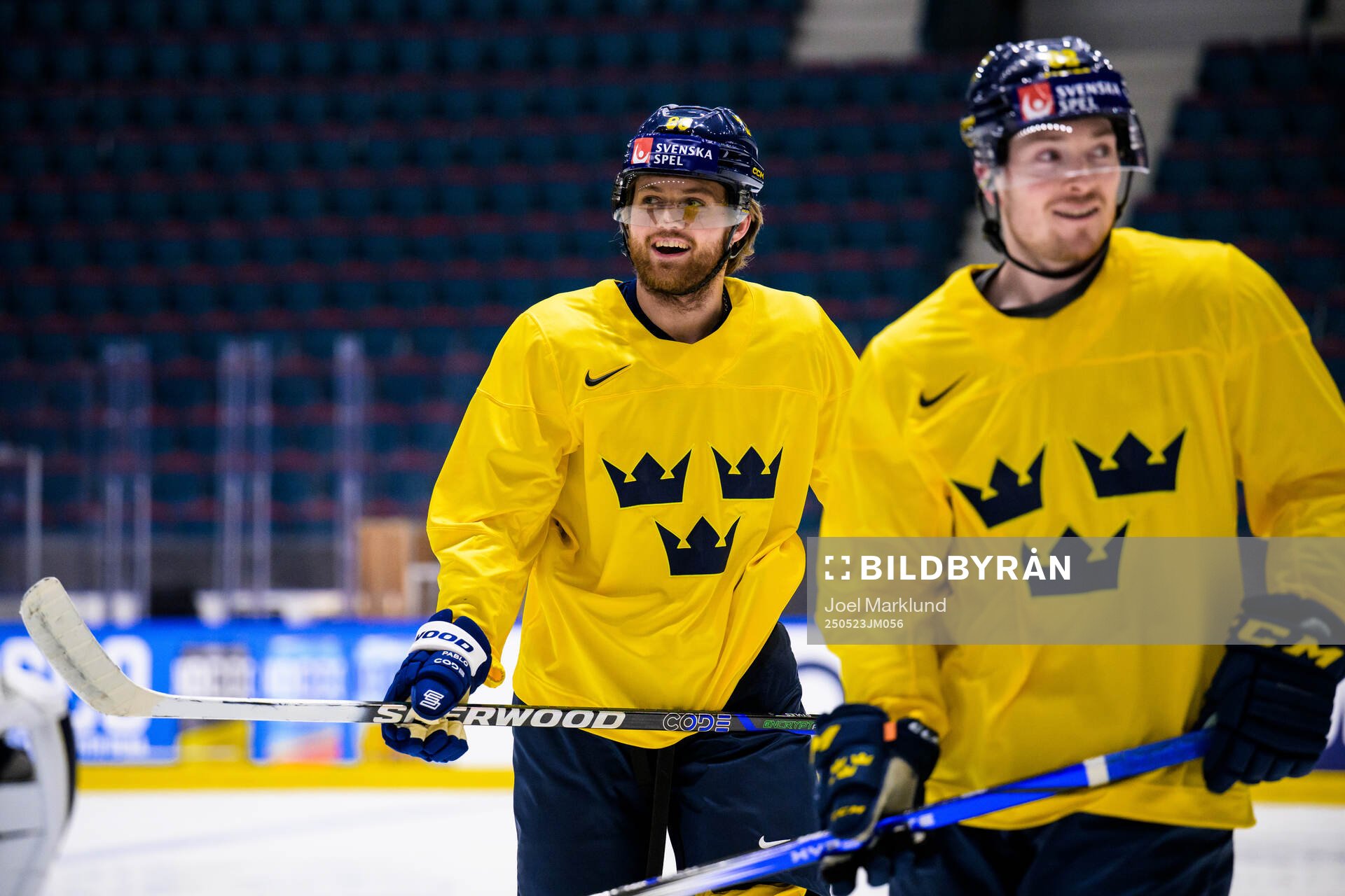William Nylander and Jesper Frödén of Sweden at a