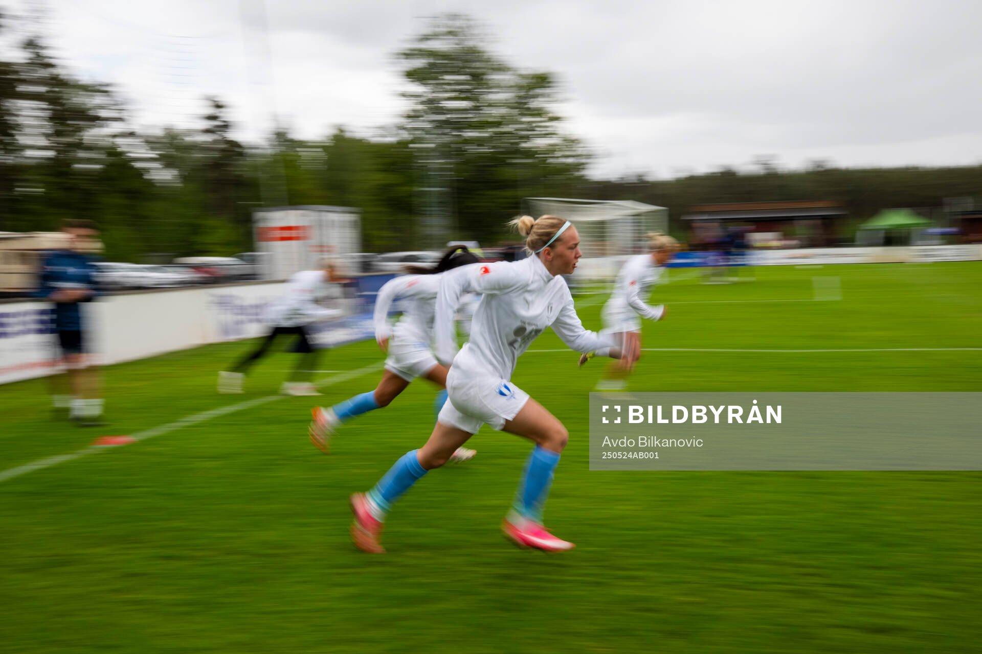 Malmö FFs spelare under uppvärmning inför fotbollsmatchen i Damallsvenskan mellan Vittsjö och Malmö FF den 24 maj 2025 i Vittsjö. 