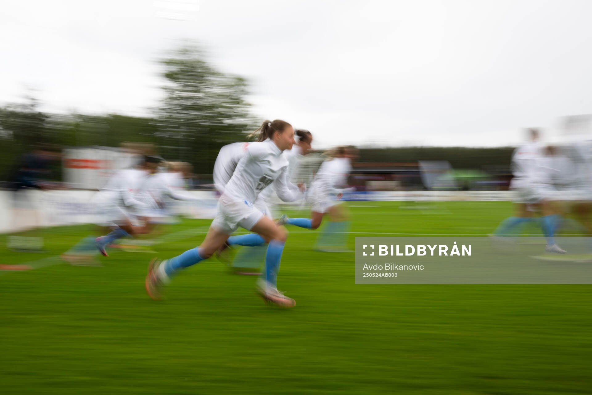 Malmö FFs spelare under uppvärmning inför fotbollsmatchen i Damallsvenskan mellan Vittsjö och Malmö FF den 24 maj 2025 i Vittsjö. 
