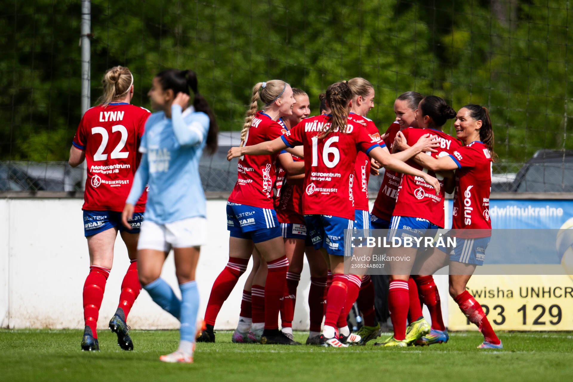 Vittsjös Hanna Ekengren jublar under fotbollsmatchen i Damallsvenskan mellan Vittsjö och Malmö FF den 24 maj 2025 i Vittsjö. 