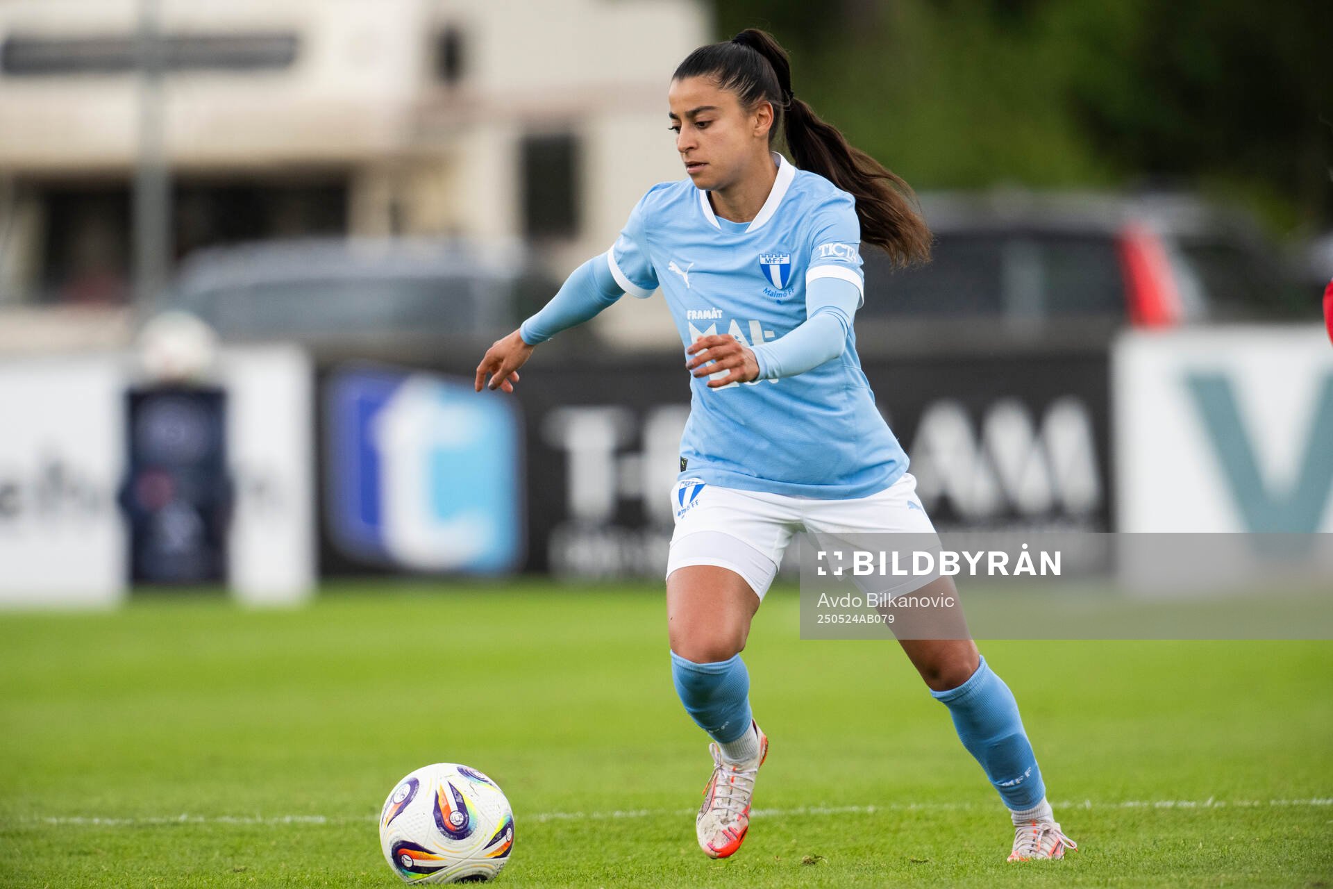 Malmö FFs Ines Belloumou under fotbollsmatchen i Damallsvenskan mellan Vittsjö och Malmö FF den 24 maj 2025 i Vittsjö. 