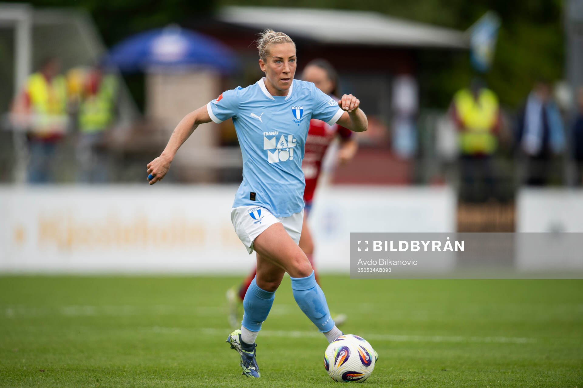 Malmö FFs Mia Persson under fotbollsmatchen i Damallsvenskan mellan Vittsjö och Malmö FF den 24 maj 2025 i Vittsjö. 