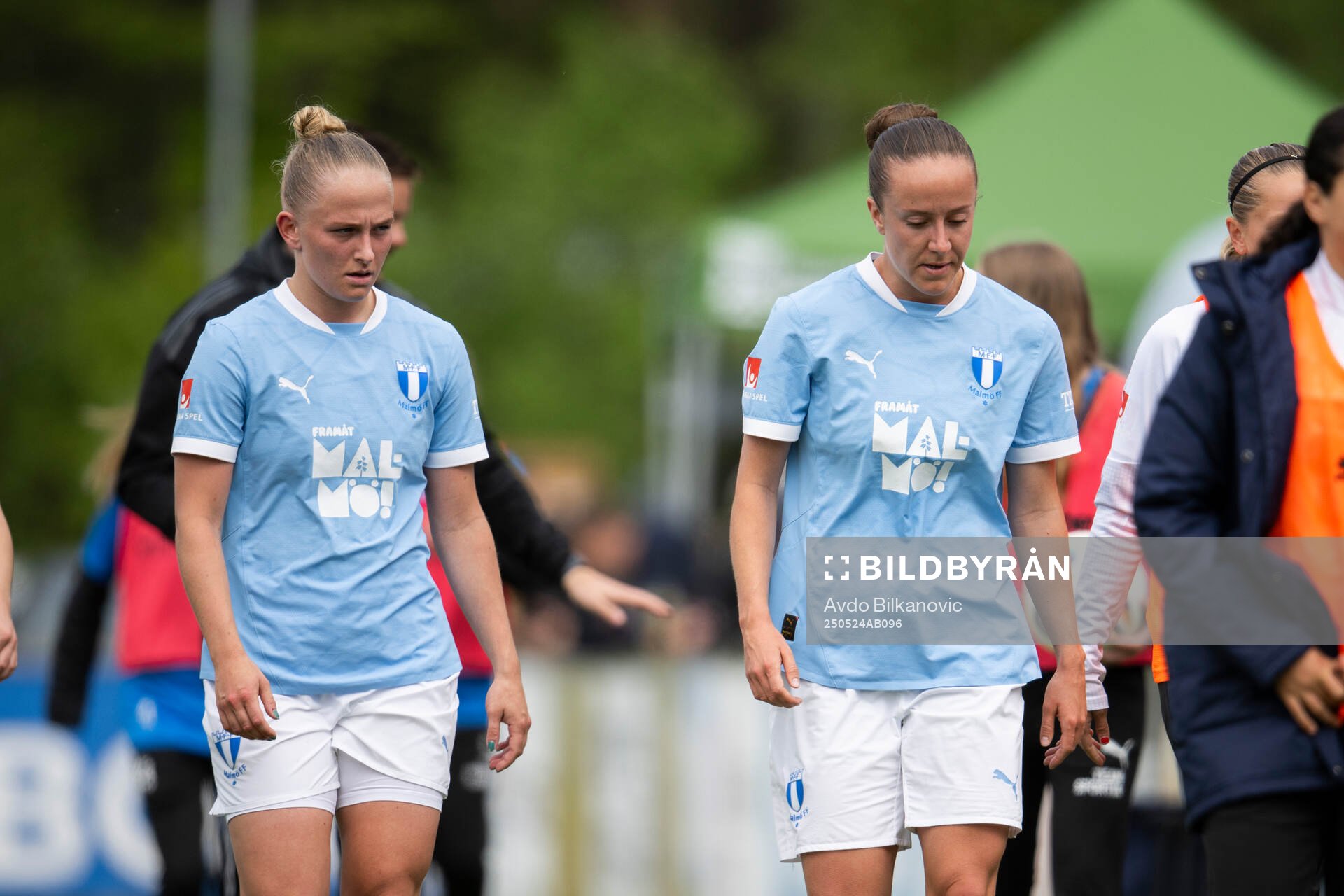 Malmö FFs Tuva Skoog och Anna Plantin deppar
