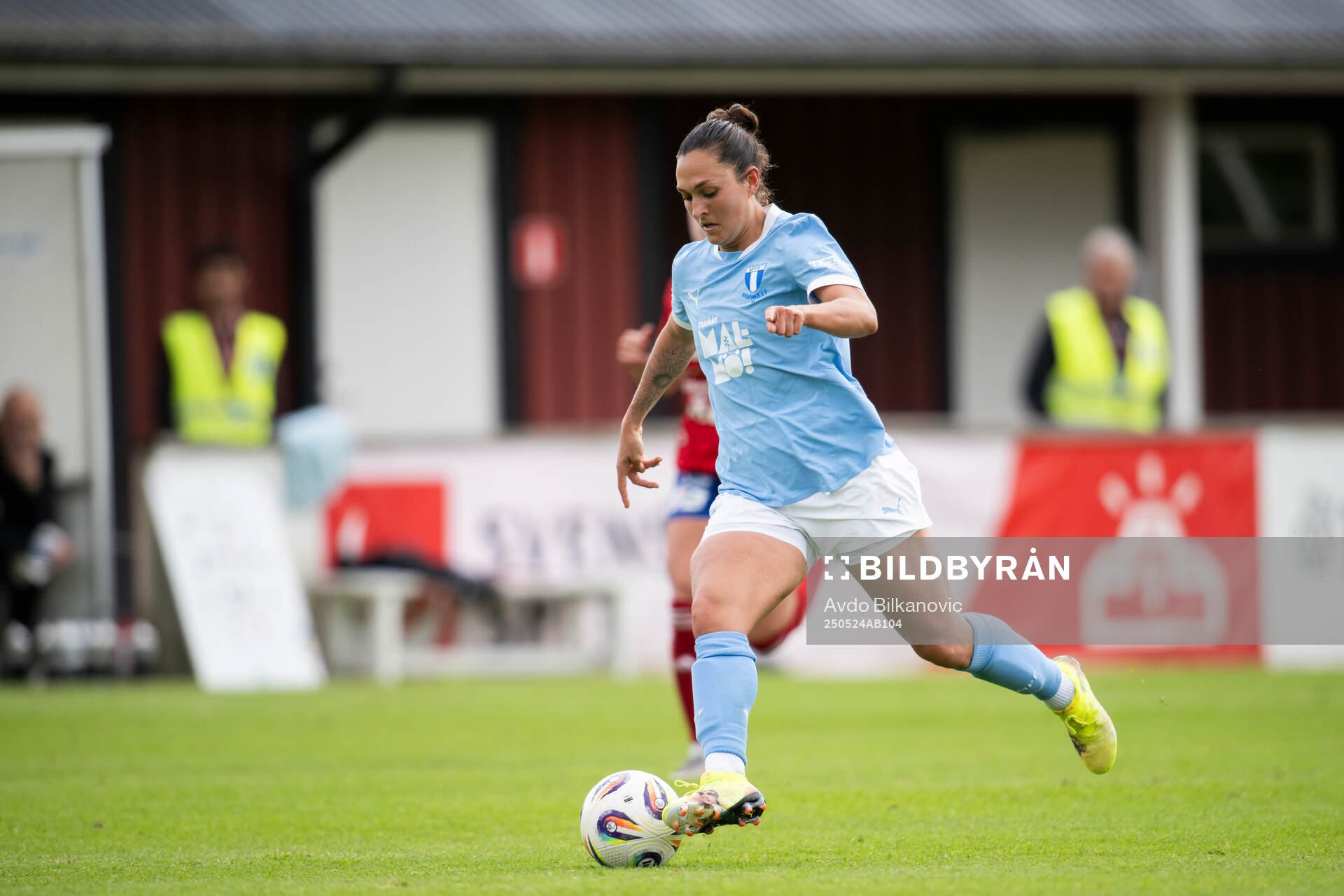 Malmö FFs Isabella D'Aquila under fotbollsmatchen i Damallsvenskan mellan Vittsjö och Malmö FF den 24 maj 2025 i Vittsjö. 
