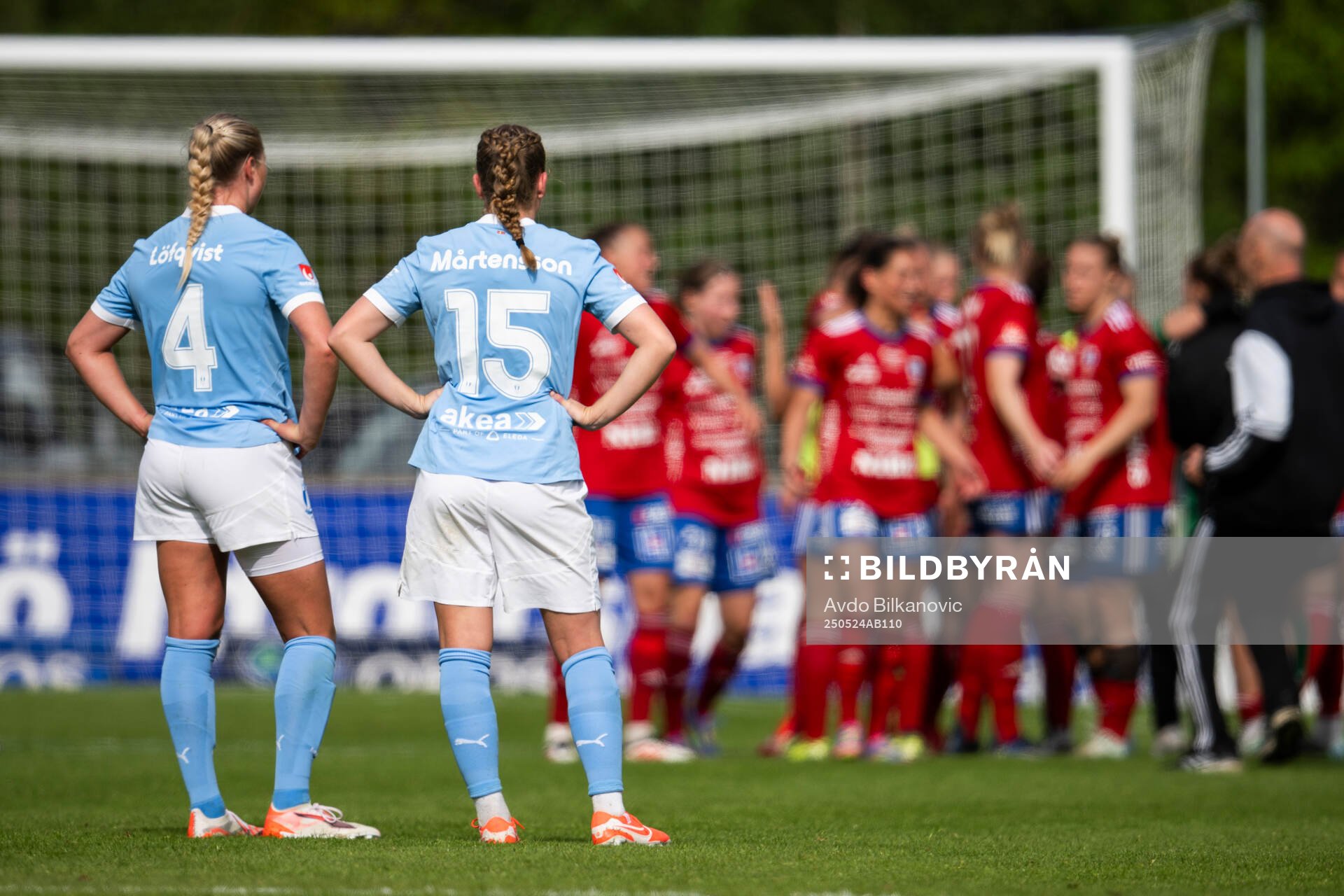 Malmö FFs Ellen Löfqvist och Agnes Mårtensson deppar