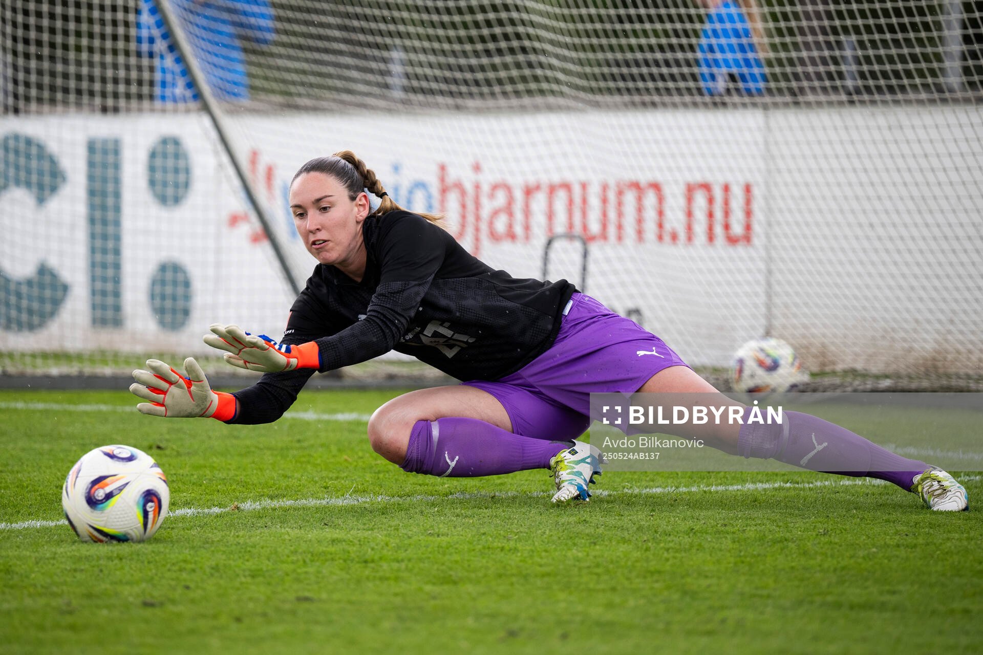Malmö FFs målvakt Moa Öhman inför  fotbollsmatchen i Damallsvenskan mellan Vittsjö och Malmö FF den 24 maj 2025 i Vittsjö. 
