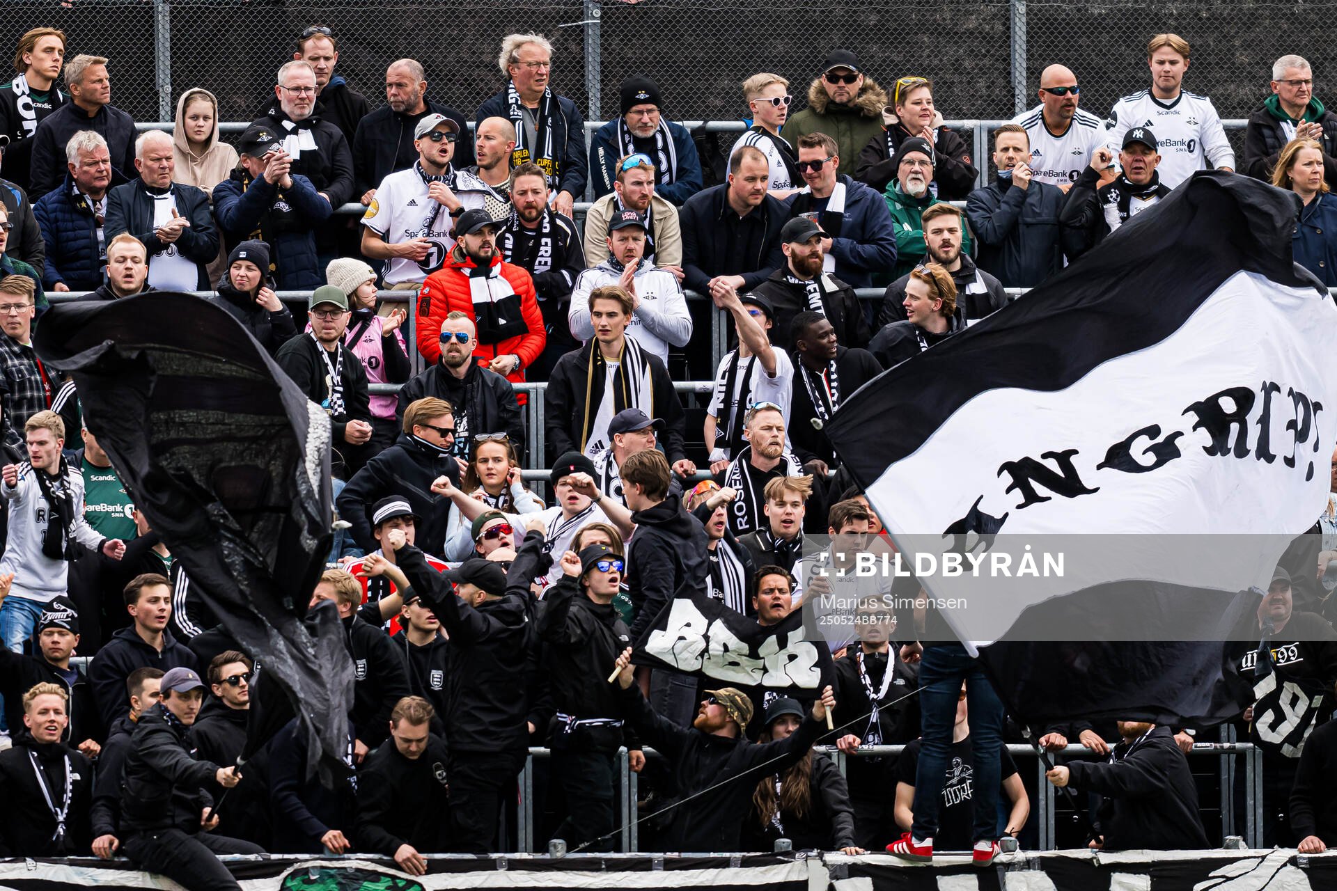 Spectators in the stands ahead of the Eliteserien match between Bodø/Glimt and Rosenborg on May 24, 2025 in Bodø.