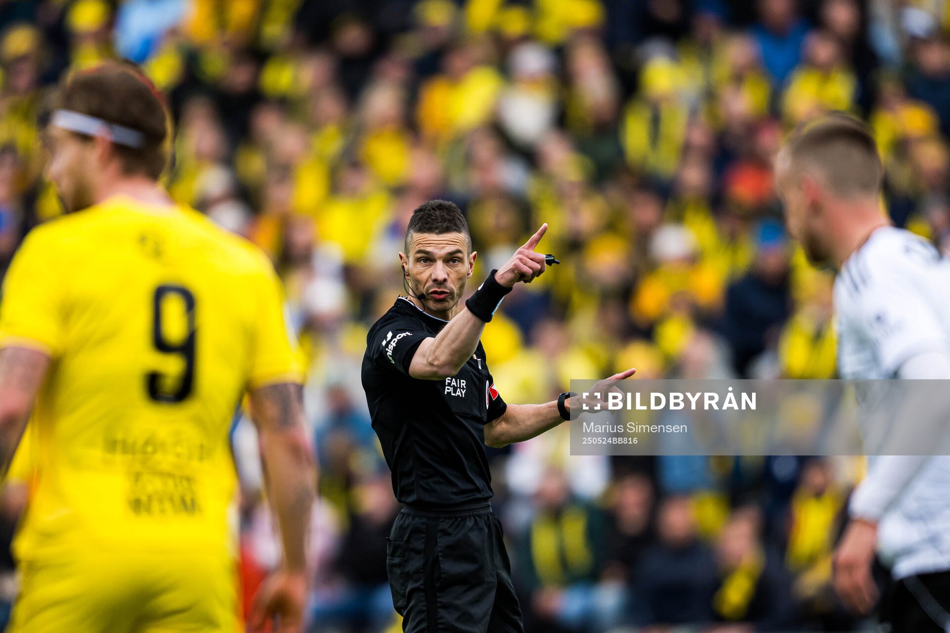 Tore Hansen, referee, during the Eliteserien match between Bodø/Glimt and Rosenborg on May 24, 2025 in Bodø.