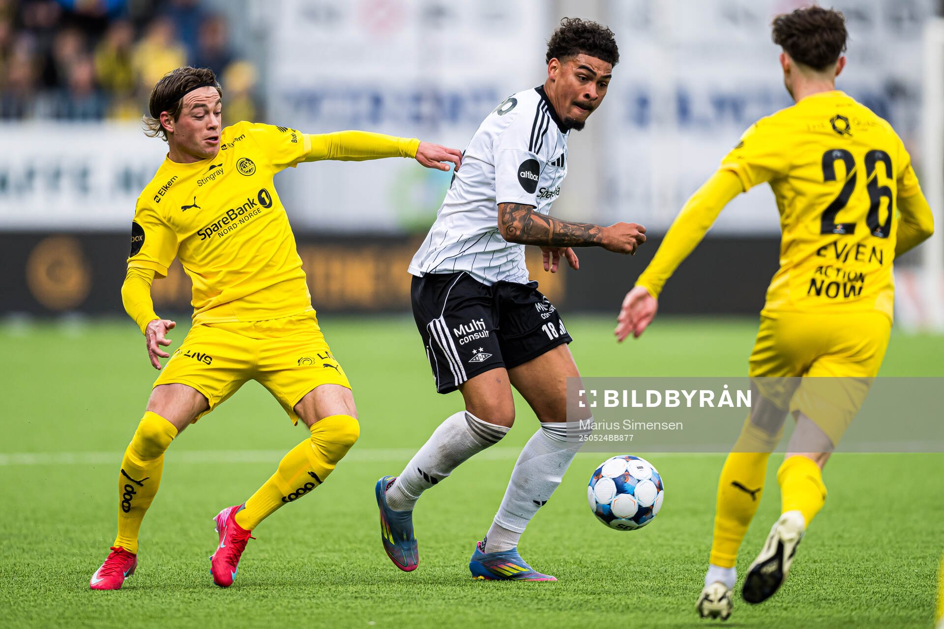 Patrick Berg of Bodø/Glimt and Noah Jean Holm of Rosenborg during the Eliteserien match between Bodø/Glimt and Rosenborg on May 24, 2025 in Bodø.