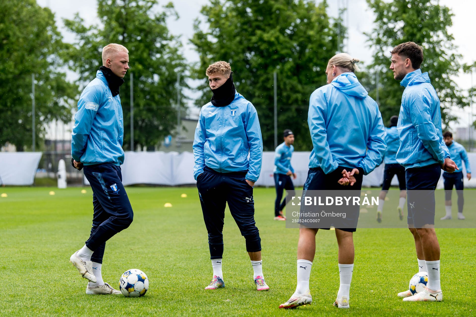 Daniel Gudjohnsen, Hugo Bolin, Arnor Sigurdsson och Colin Rösler under en träning med Malmö FF den 24 maj 2025 i Malmö. 