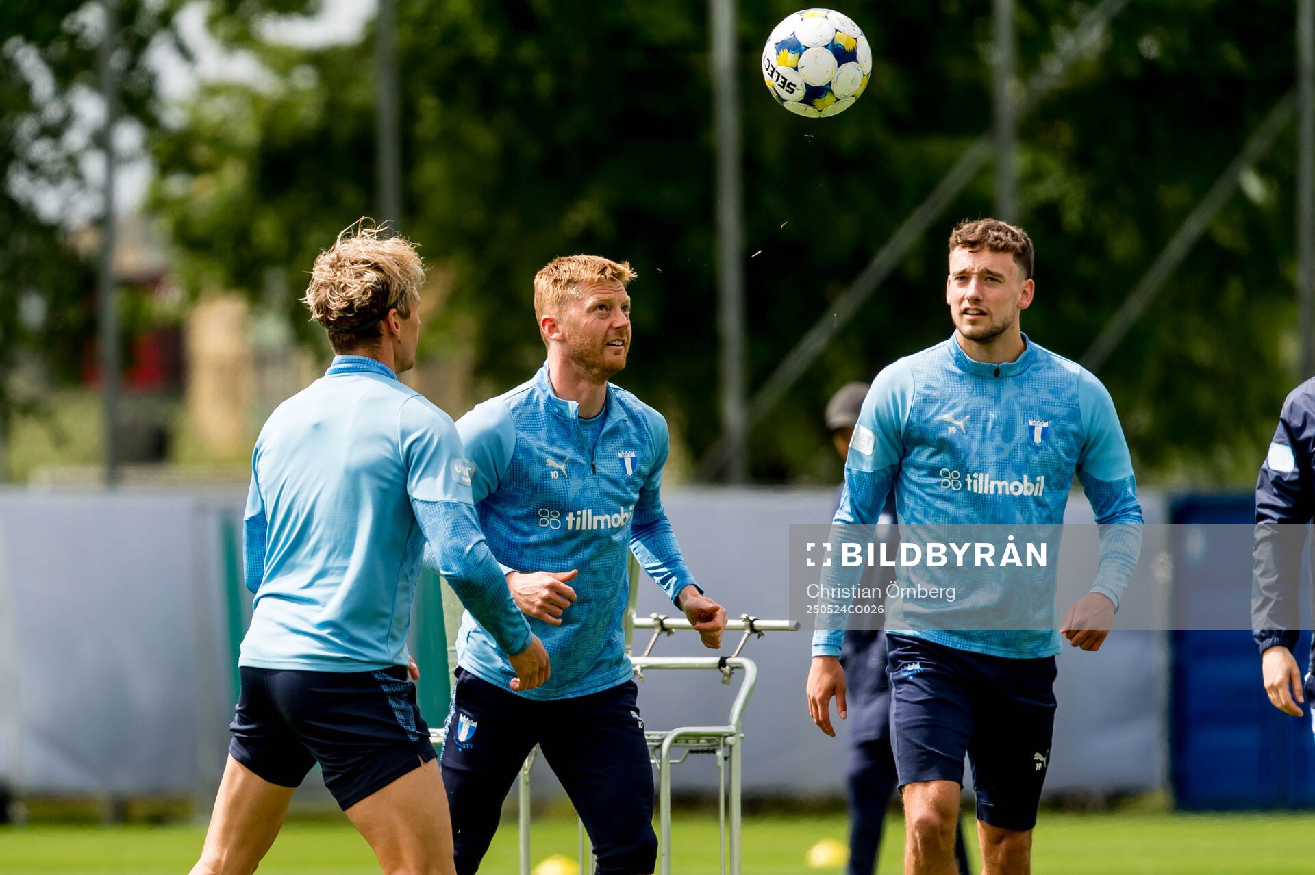 Anders Christiansen och Colin Rösler under en träning med Malmö FF den 24 maj 2025 i Malmö. 