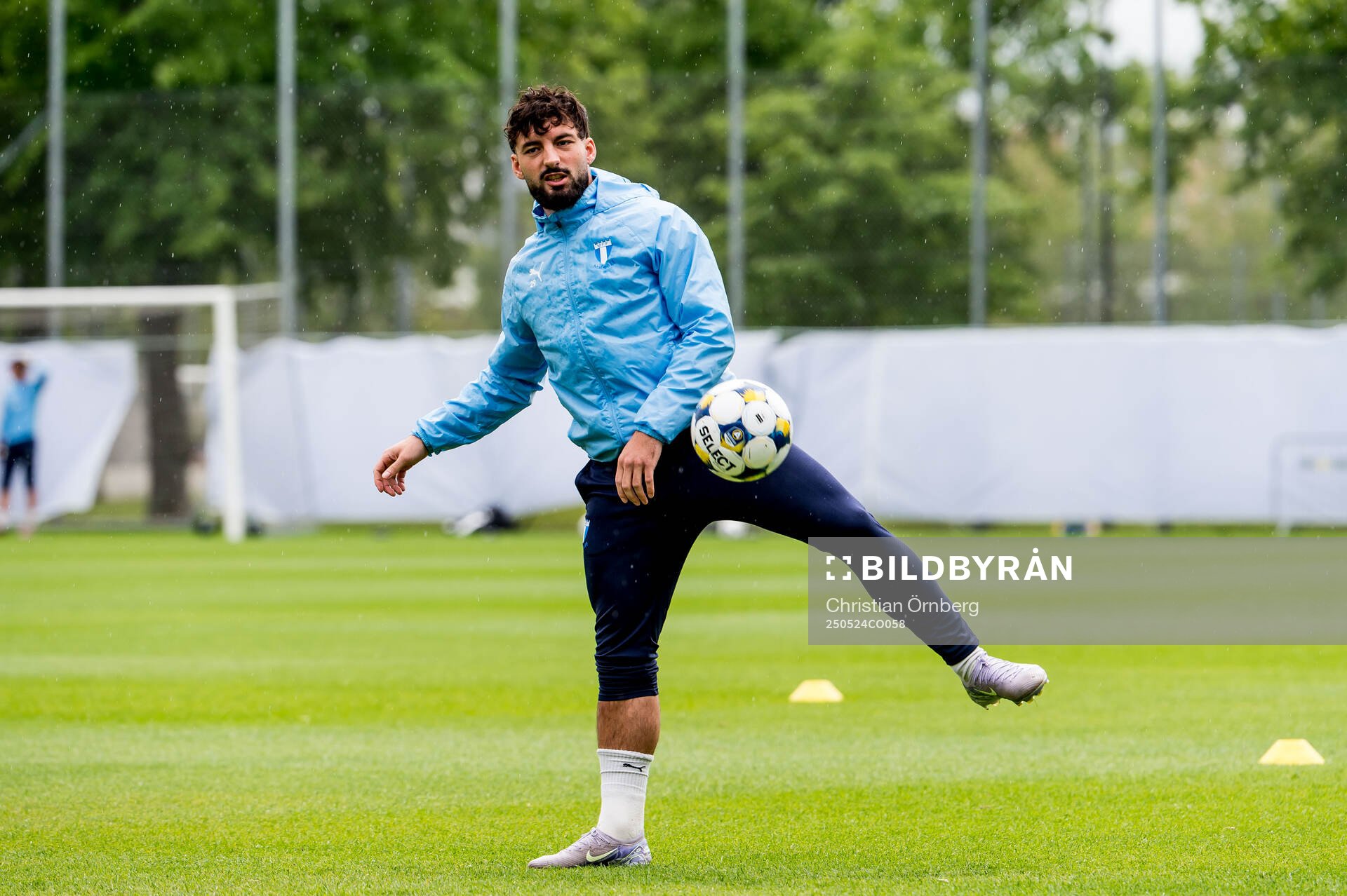 Sead Haksabanovic under en träning med Malmö FF den 24 maj 2025 i Malmö. 