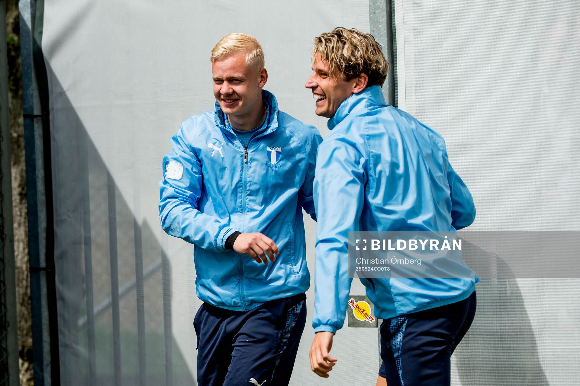 Otto Rosengren och Jens Stryger Larsen under en träning med Malmö FF den 24 maj 2025 i Malmö. 