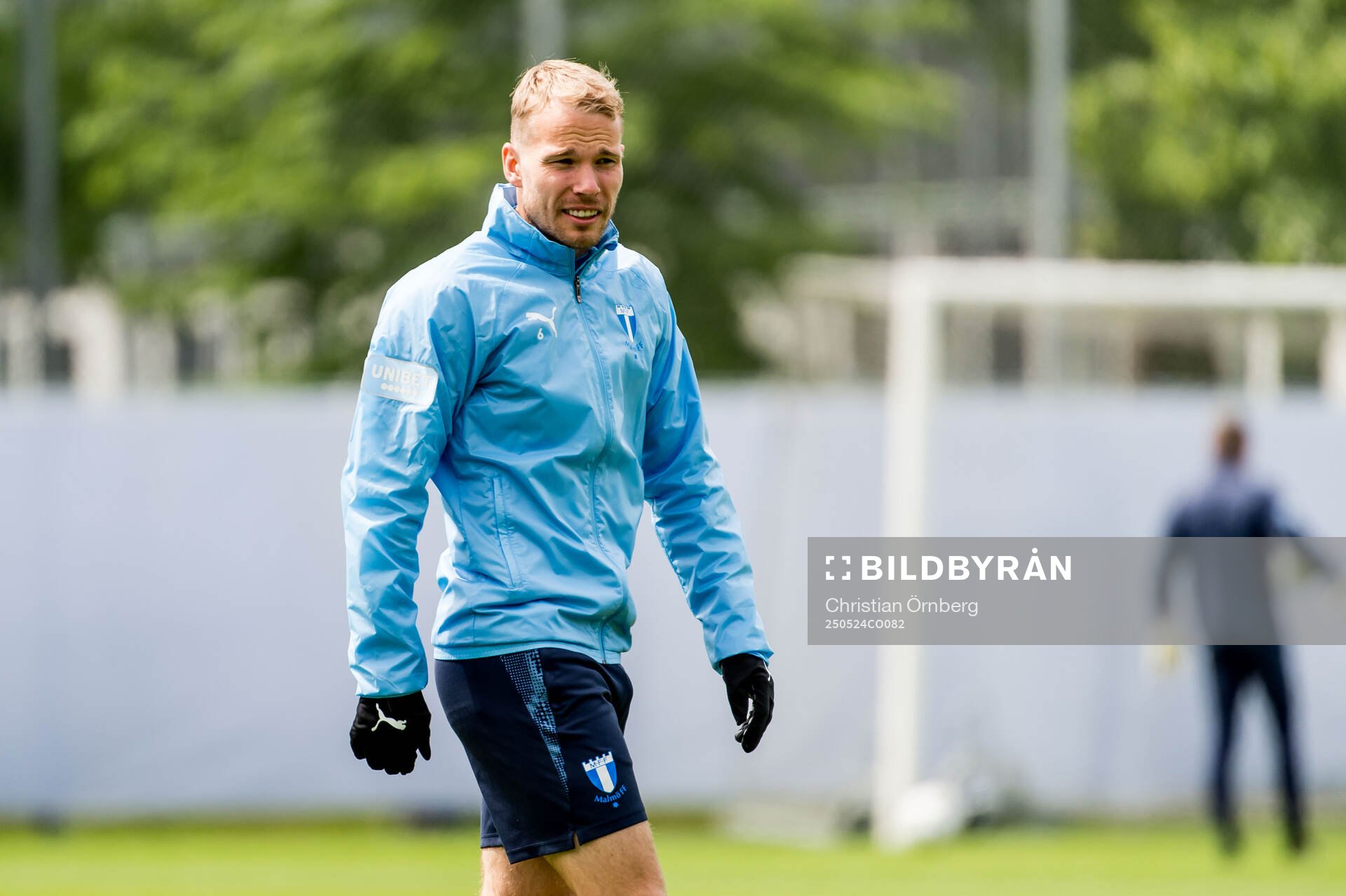 Oscar Lewicki under en träning med Malmö FF den 24 maj 2025 i Malmö. 