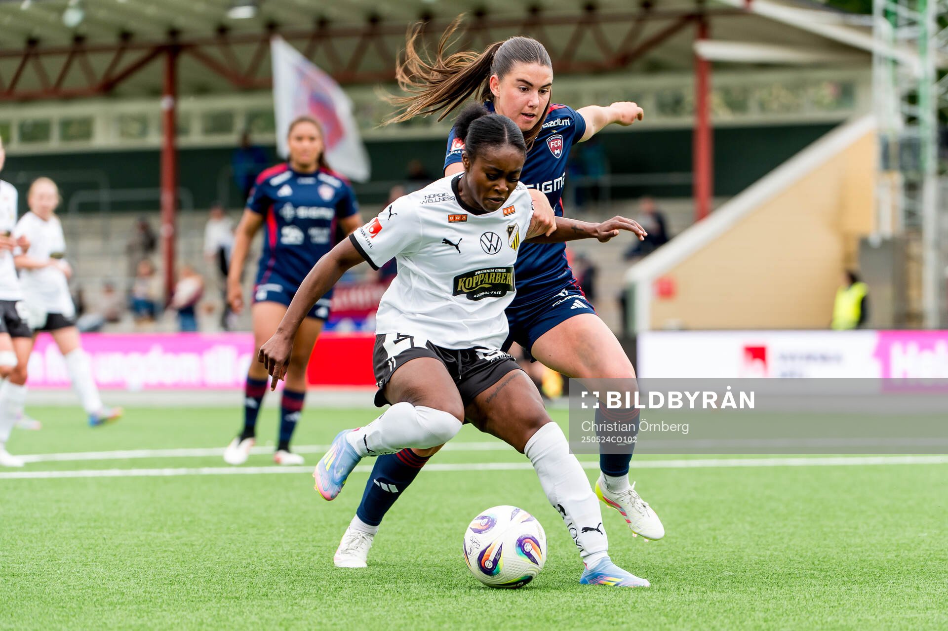 Häckens Monica Jusu Bah och Rosengårds Emilia Pelgander