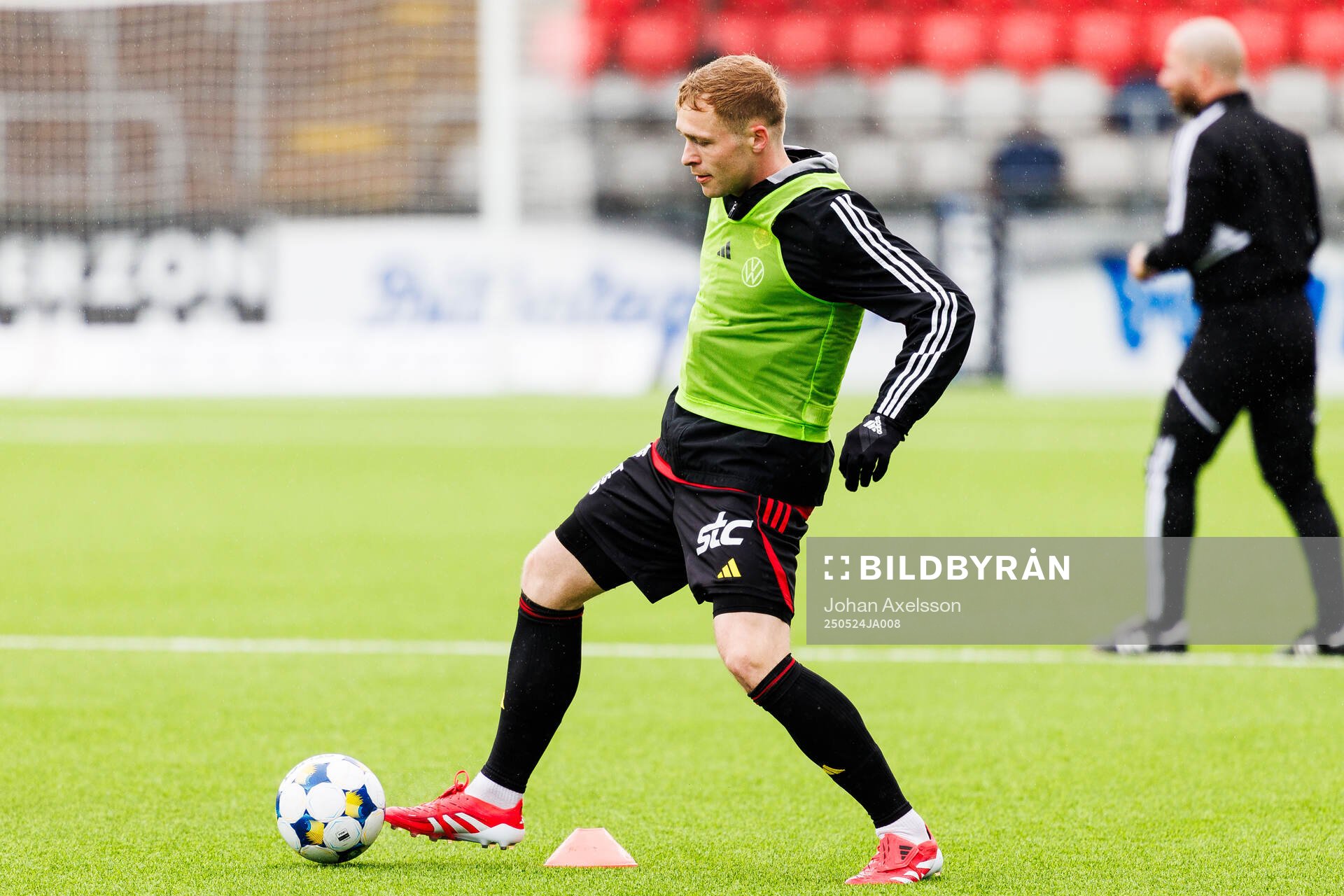 Östersunds James Joseph Kirby under fotbollsmatchen i Superettan mellan Östersund och Örebro den 24 maj 2025 i Östersund. 