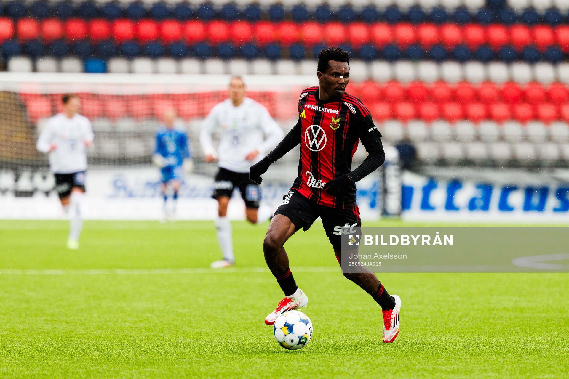 Östersunds Sunday Anyanwu under fotbollsmatchen i Superettan mellan Östersund och Örebro den 24 maj 2025 i Östersund. 