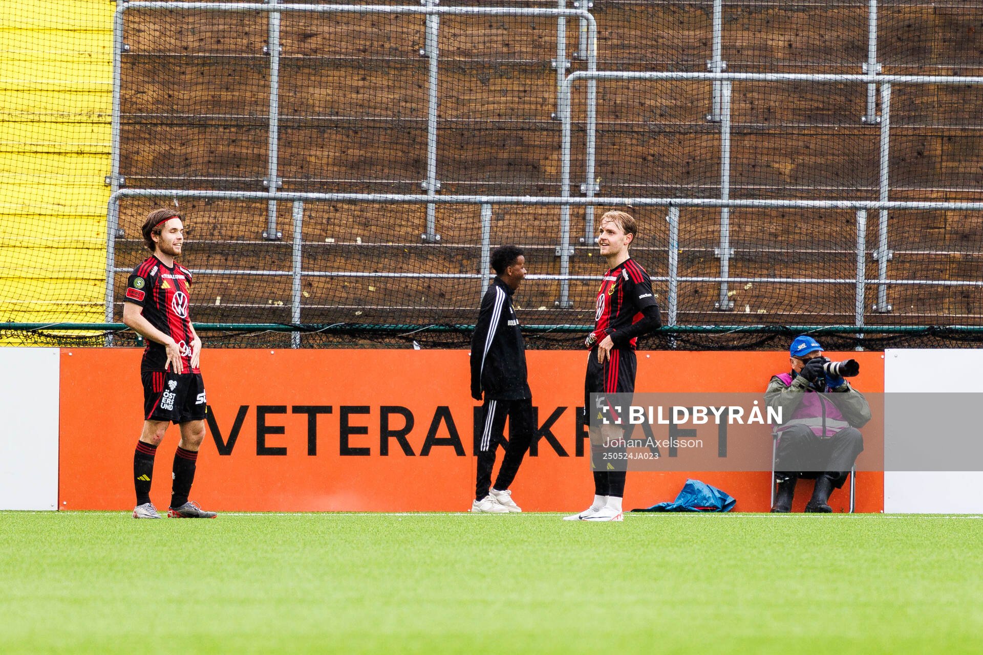 Östersunds Simon Marklund jublar efter 1-0 under fotbollsmatchen i Superettan mellan Östersund och Örebro den 24 maj 2025 i Östersund. 