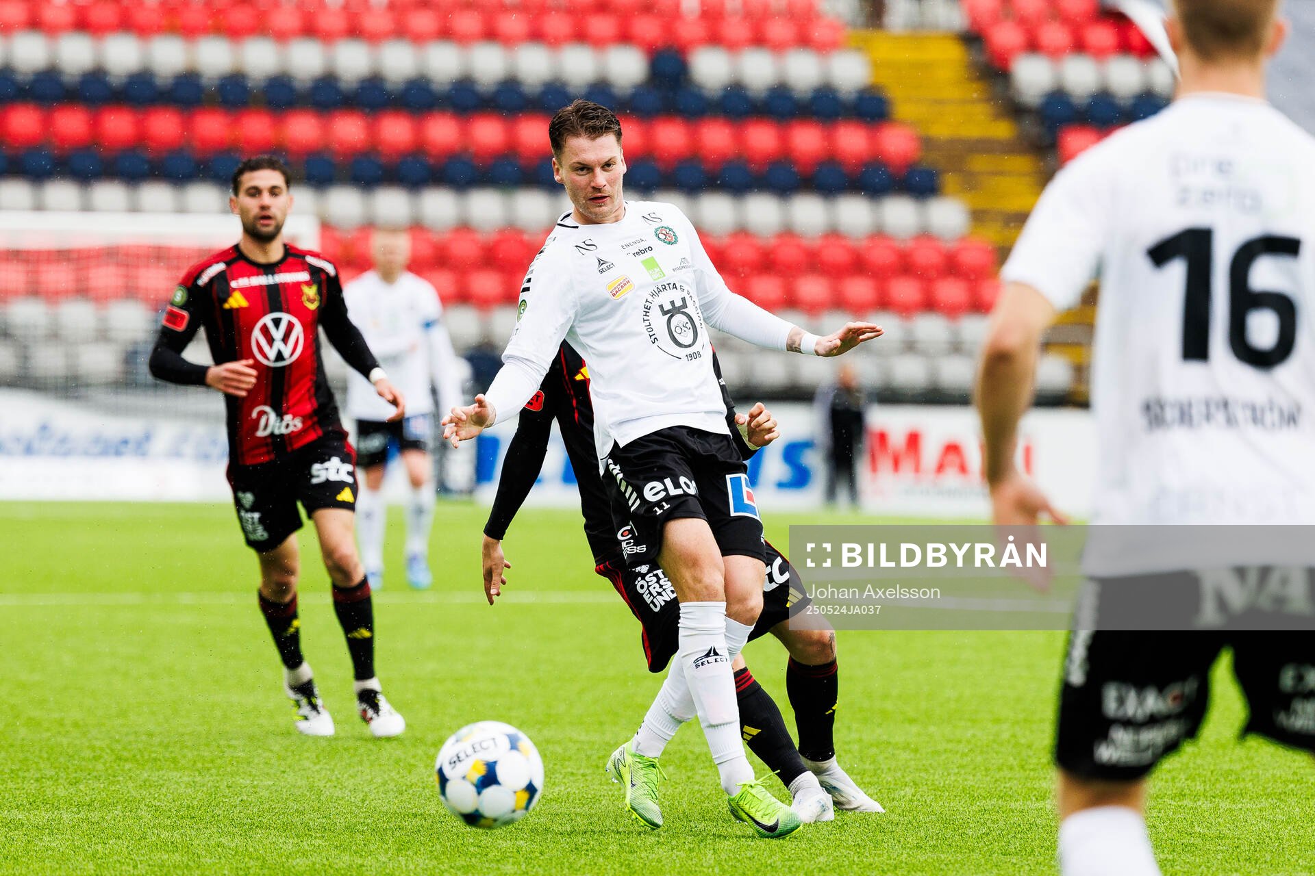 Örebros Samuel Kroon under fotbollsmatchen i Superettan mellan Östersund och Örebro den 24 maj 2025 i Östersund. 