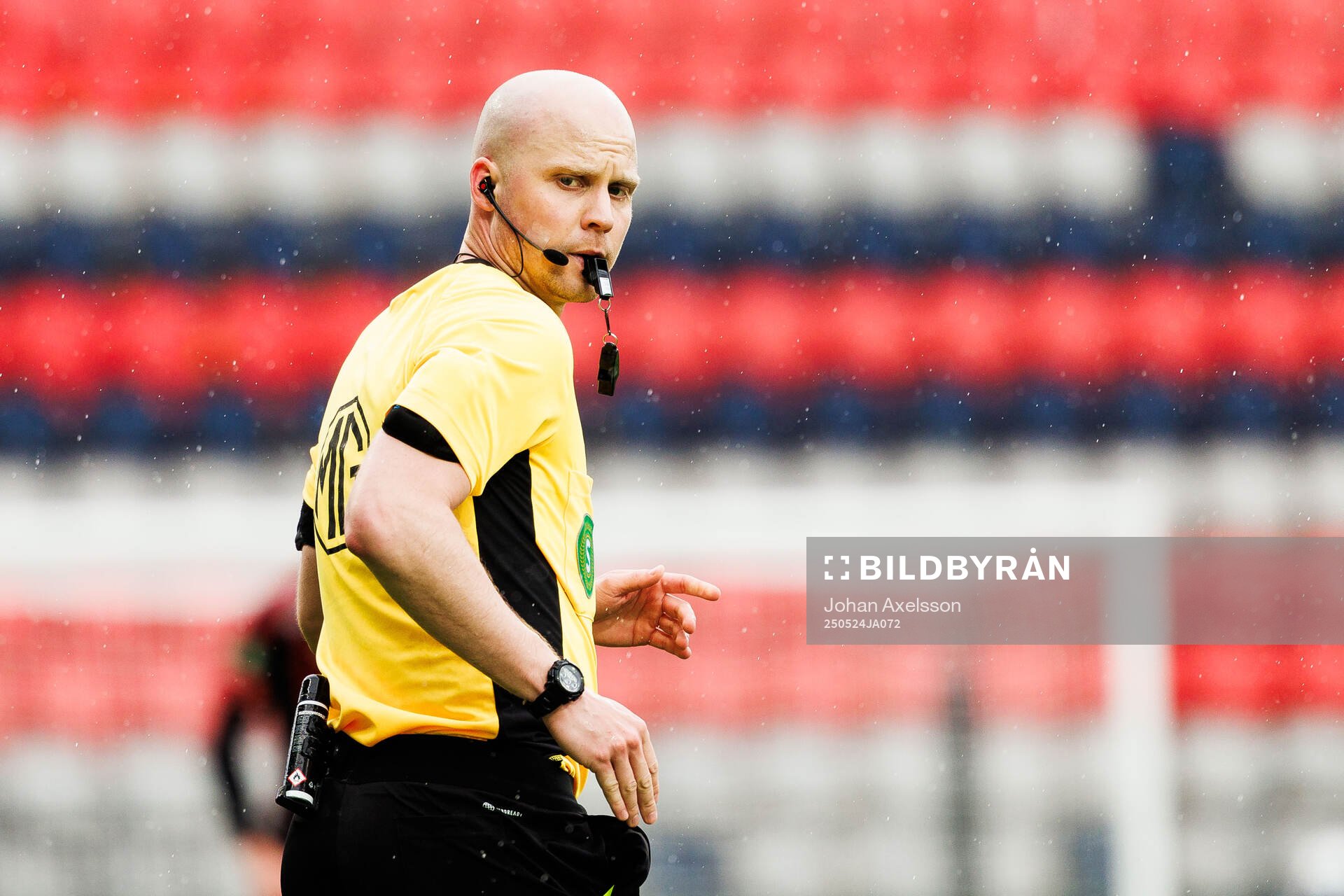Örebros Hampus Söderström under fotbollsmatchen i Superettan mellan Östersund och Örebro den 24 maj 2025 i Östersund. 