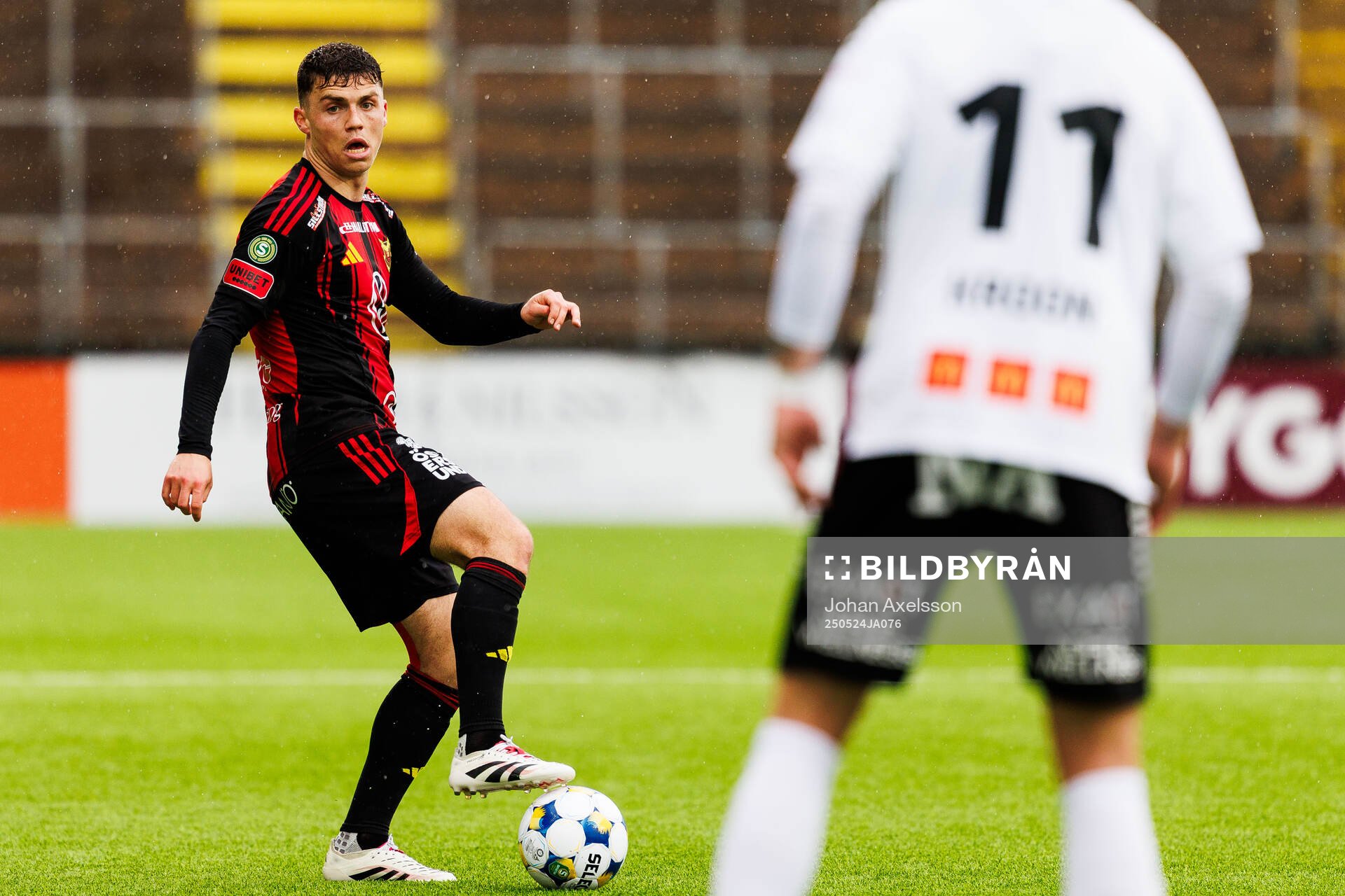 Östersunds Christian Enemark under fotbollsmatchen i Superettan mellan Östersund och Örebro den 24 maj 2025 i Östersund. 