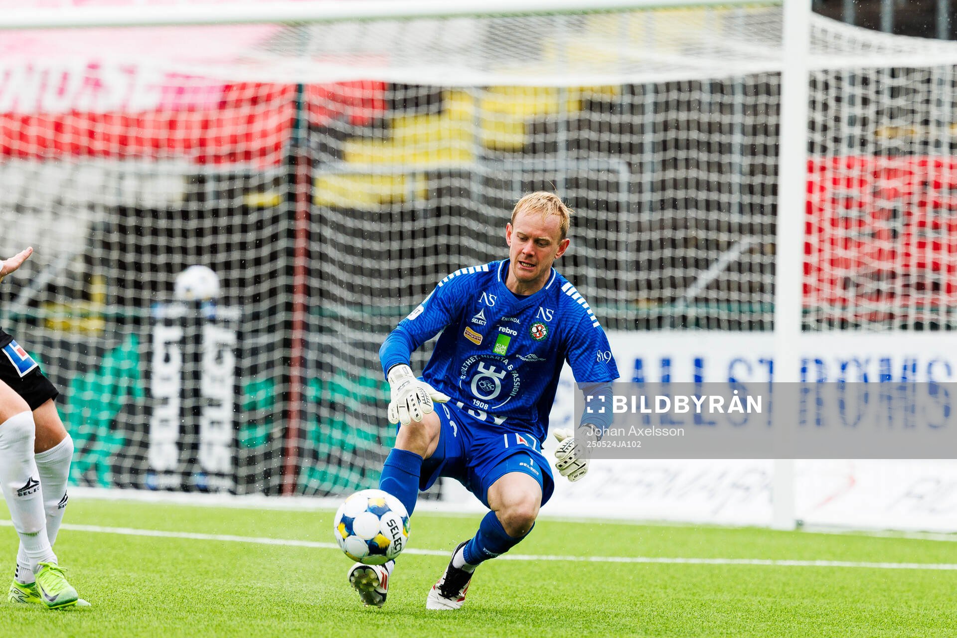 Örebros målvakt Malte Påhlsson under fotbollsmatchen i Superettan mellan Östersund och Örebro den 24 maj 2025 i Östersund. 