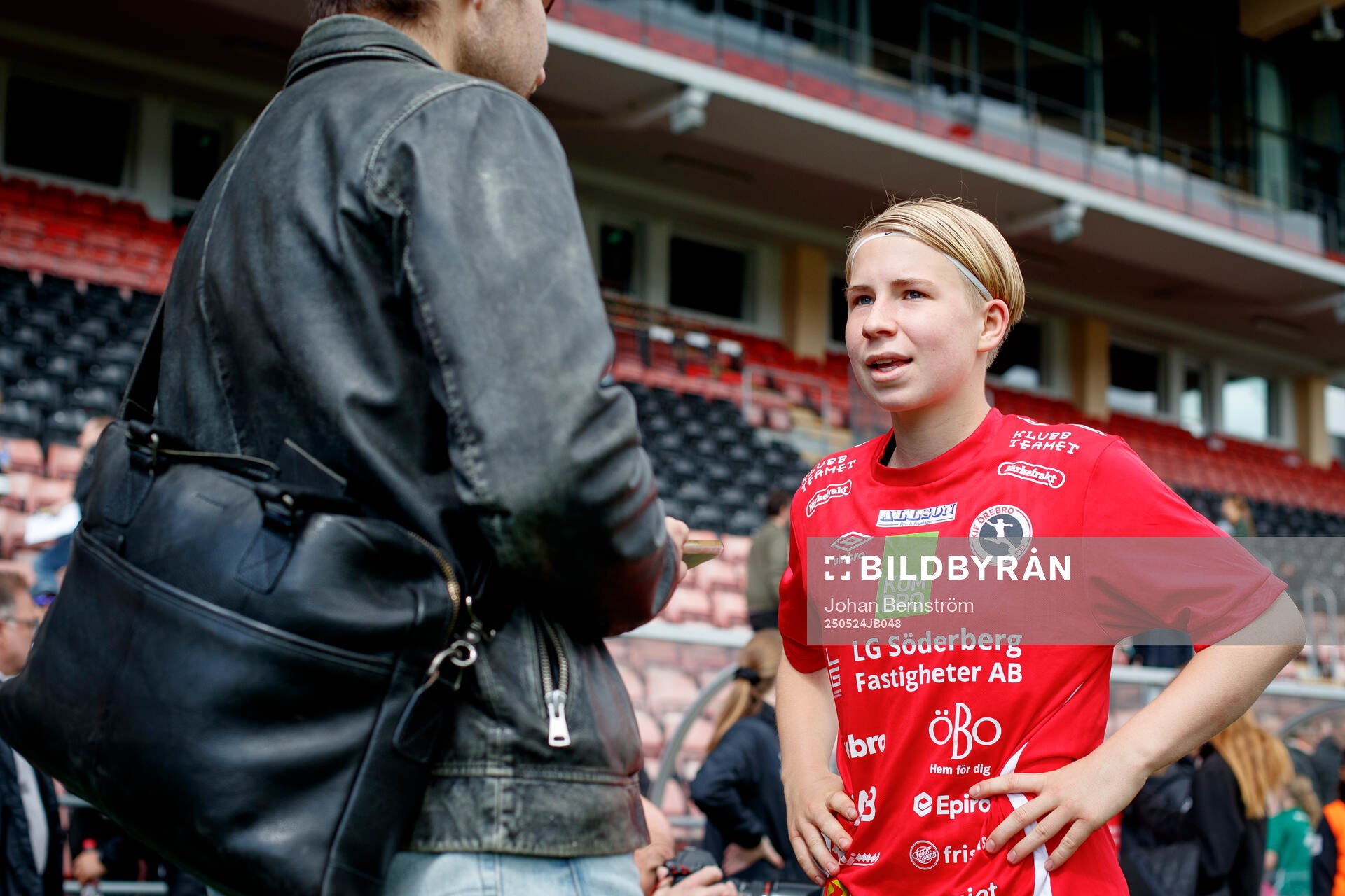 KIF Örebros Emilia Jägestedt Widstrand intervjuas efter fotbollsmatchen i Elitettan mellan KIF Örebro och Örebro SK den 24 maj 2025 i Örebro.