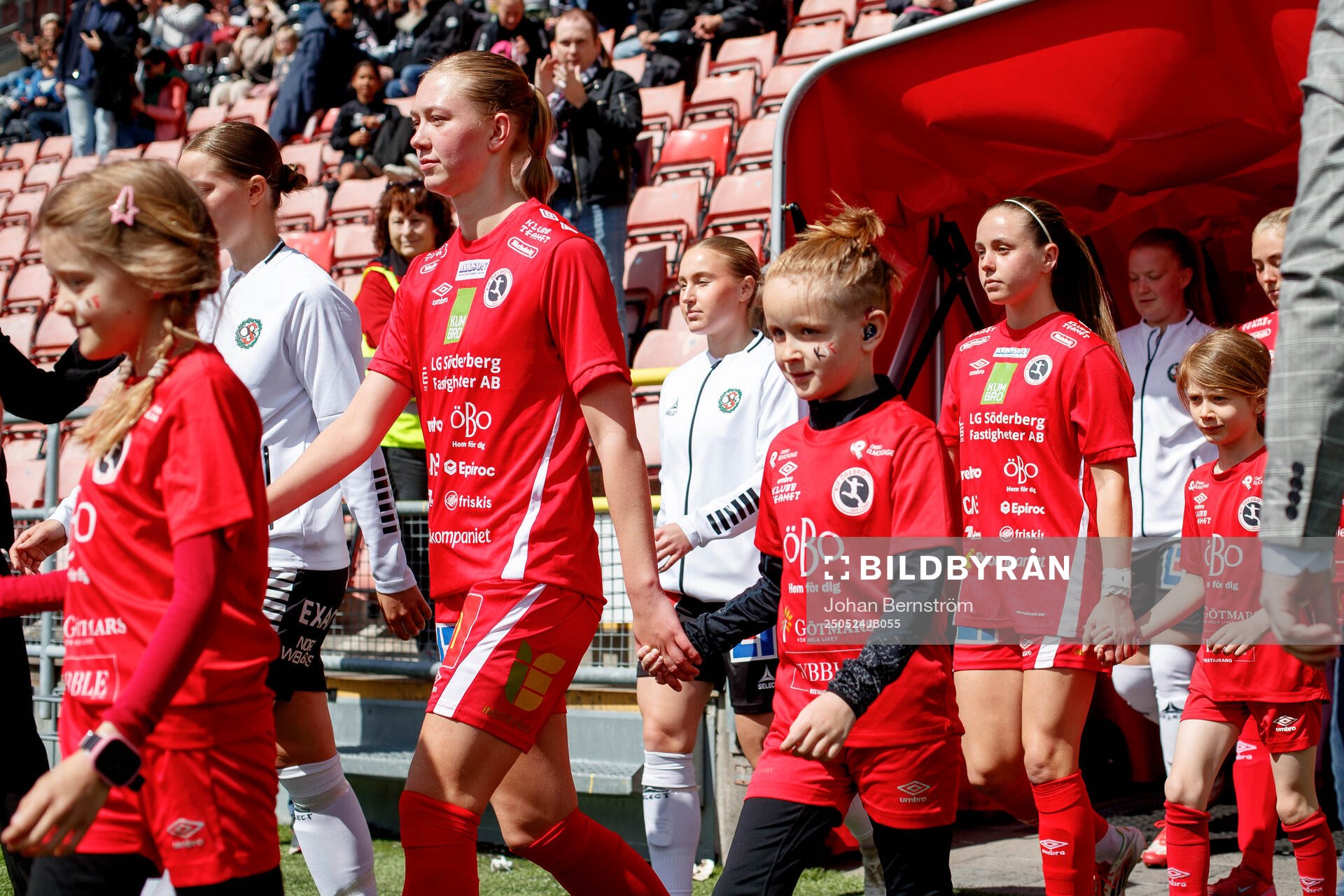 KIF Örebros Cajsa Rubensson inför under fotbollsmatchen i Elitettan mellan KIF Örebro och Örebro SK den 24 maj 2025 i Örebro. 