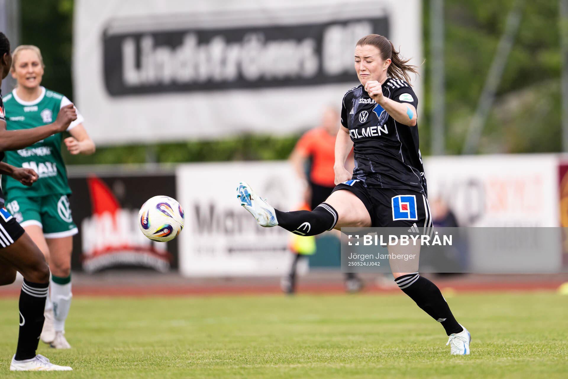 IFK Norrköpings Maja Regnås Valcic under fotbollsmatchen i Damallsvenskan mellan Alingsås och IFK Norrköping den 24 maj 2025 i Alingsås.