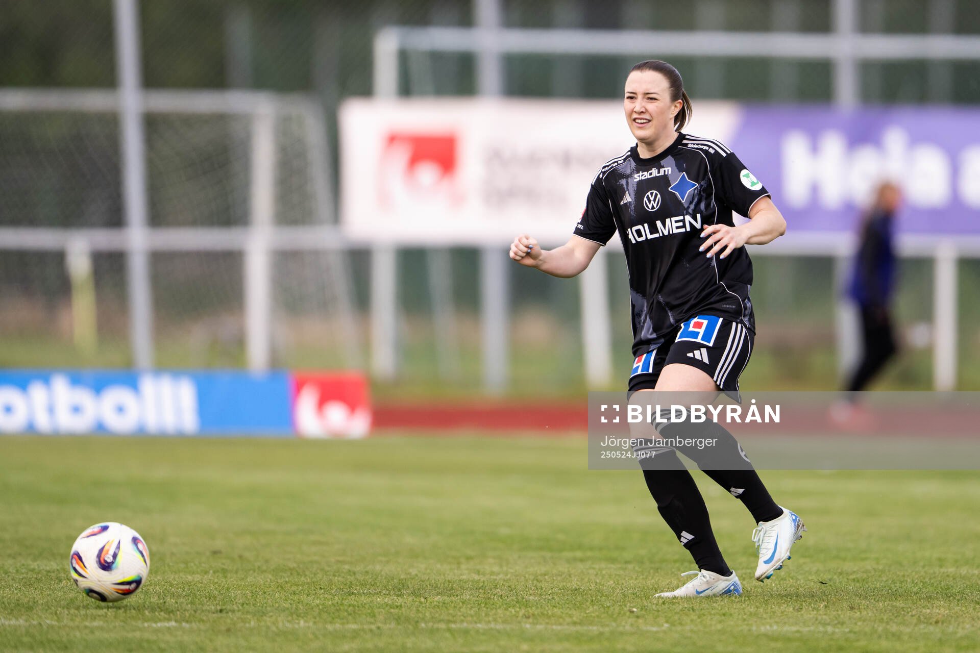 IFK Norrköpings Maja Regnås Valcic under fotbollsmatchen i Damallsvenskan mellan Alingsås och IFK Norrköping den 24 maj 2025 i Alingsås.