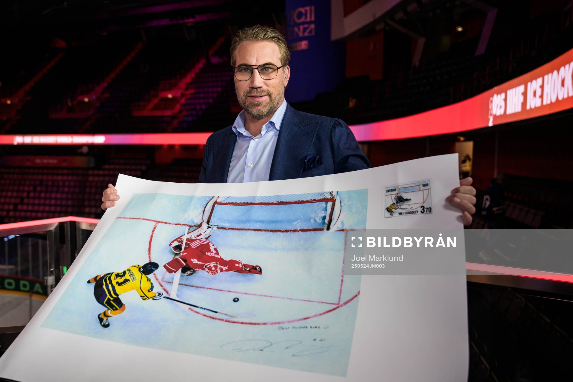 Former ice hockey player of Sweden and now Viaplay expert