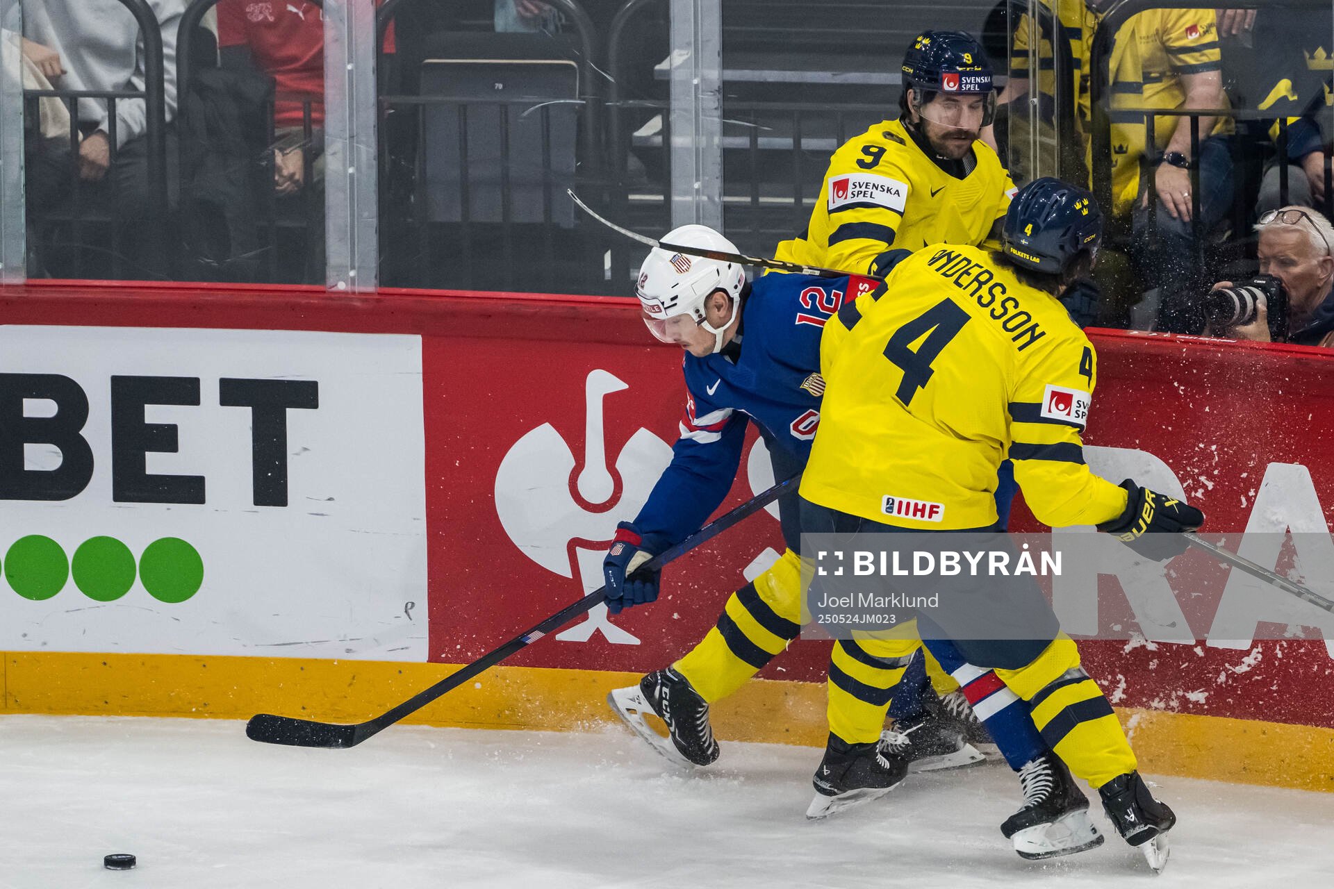 Shane Pinto of USA against Filip Forsberg and Rasmus