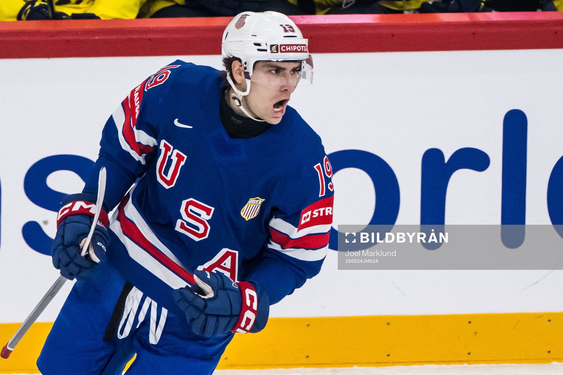 Cutter Gauthier of USA celebrates