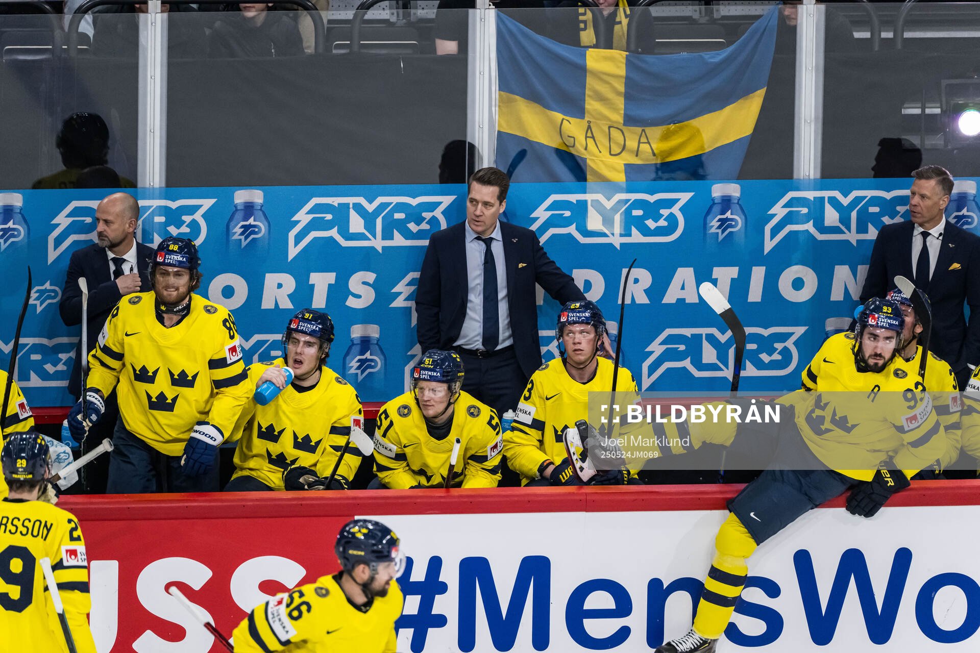Assistant coach Anders Sörensen, head coach Sam Hallam and